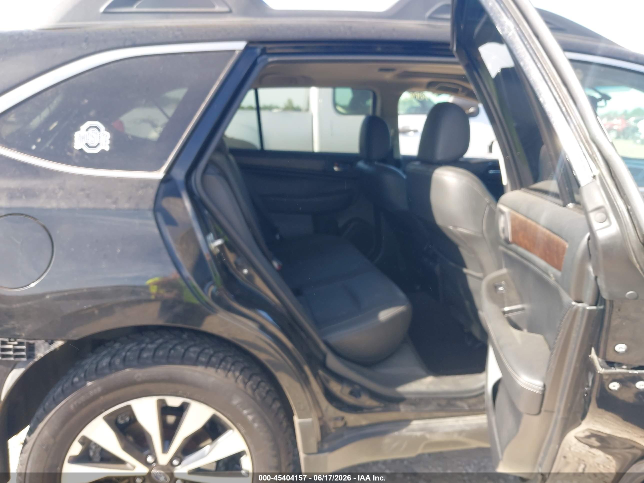 2015 Subaru Outback 2.5i Limited Black vin: 4S4BSALC2F3279663