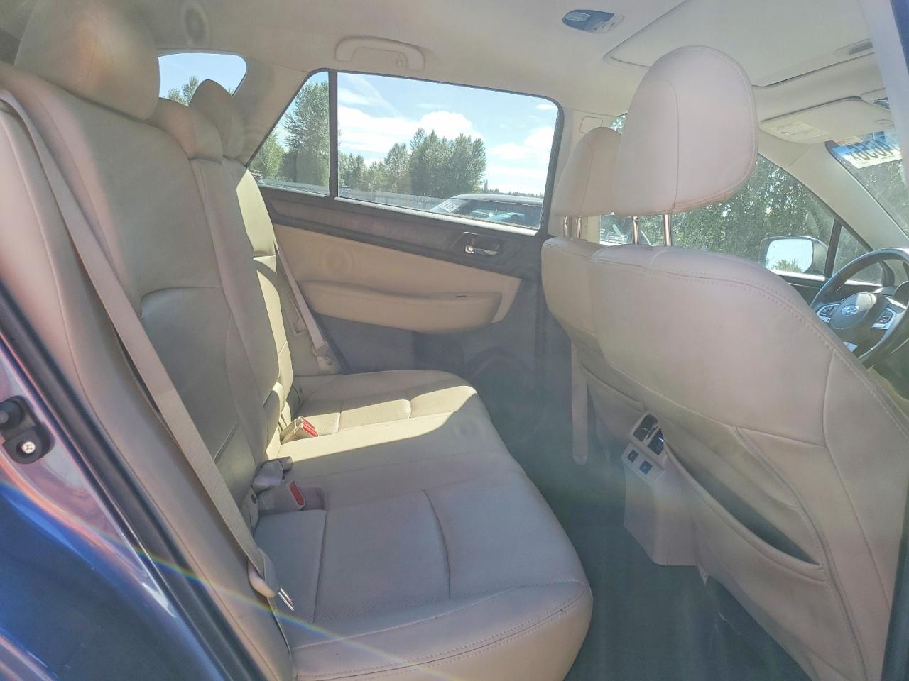 2015 Subaru Outback 2.5i Limited Blue vin: 4S4BSALC2F3334726