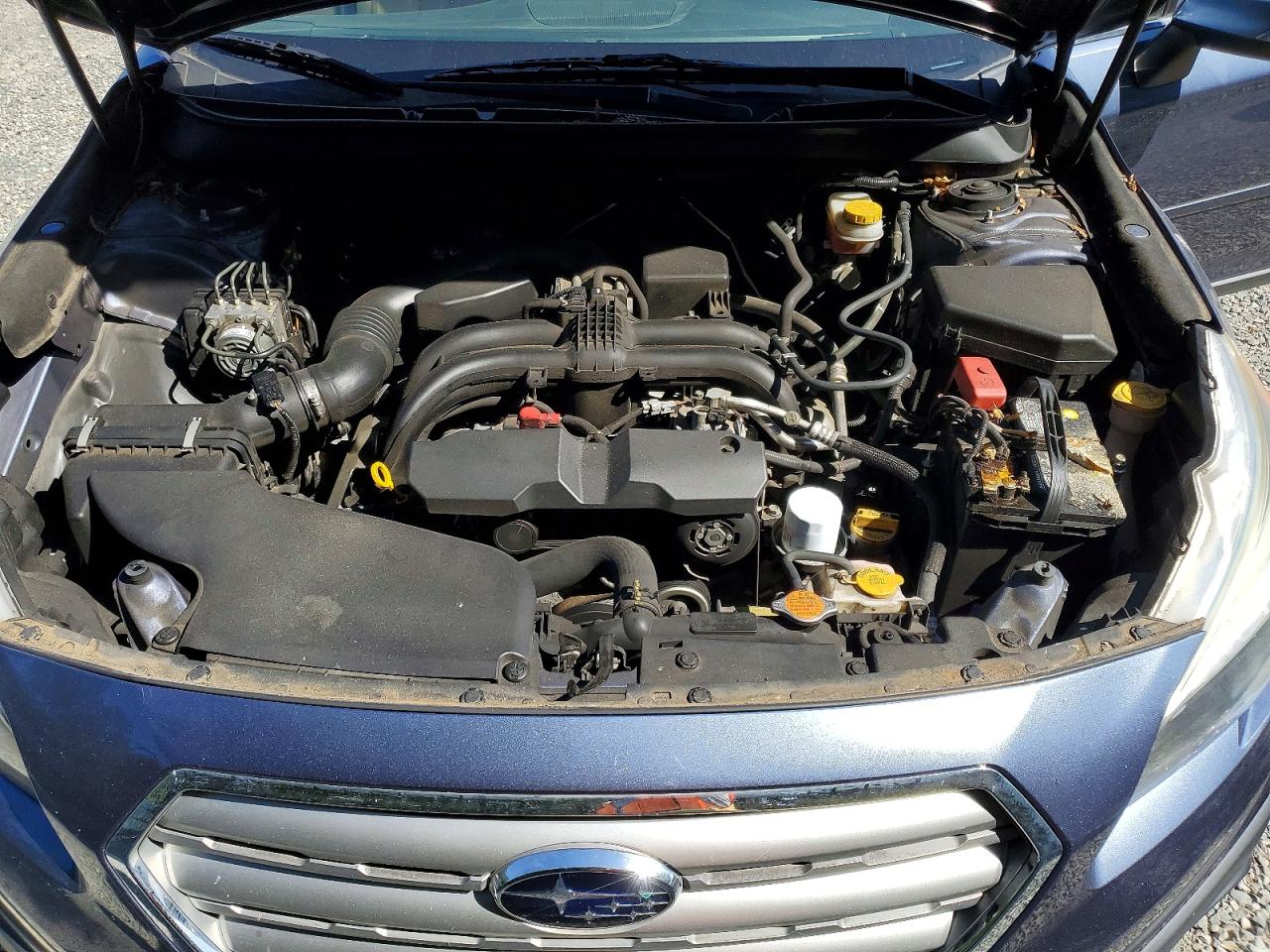 2015 Subaru Outback 2.5i Limited Blue vin: 4S4BSALC2F3334726