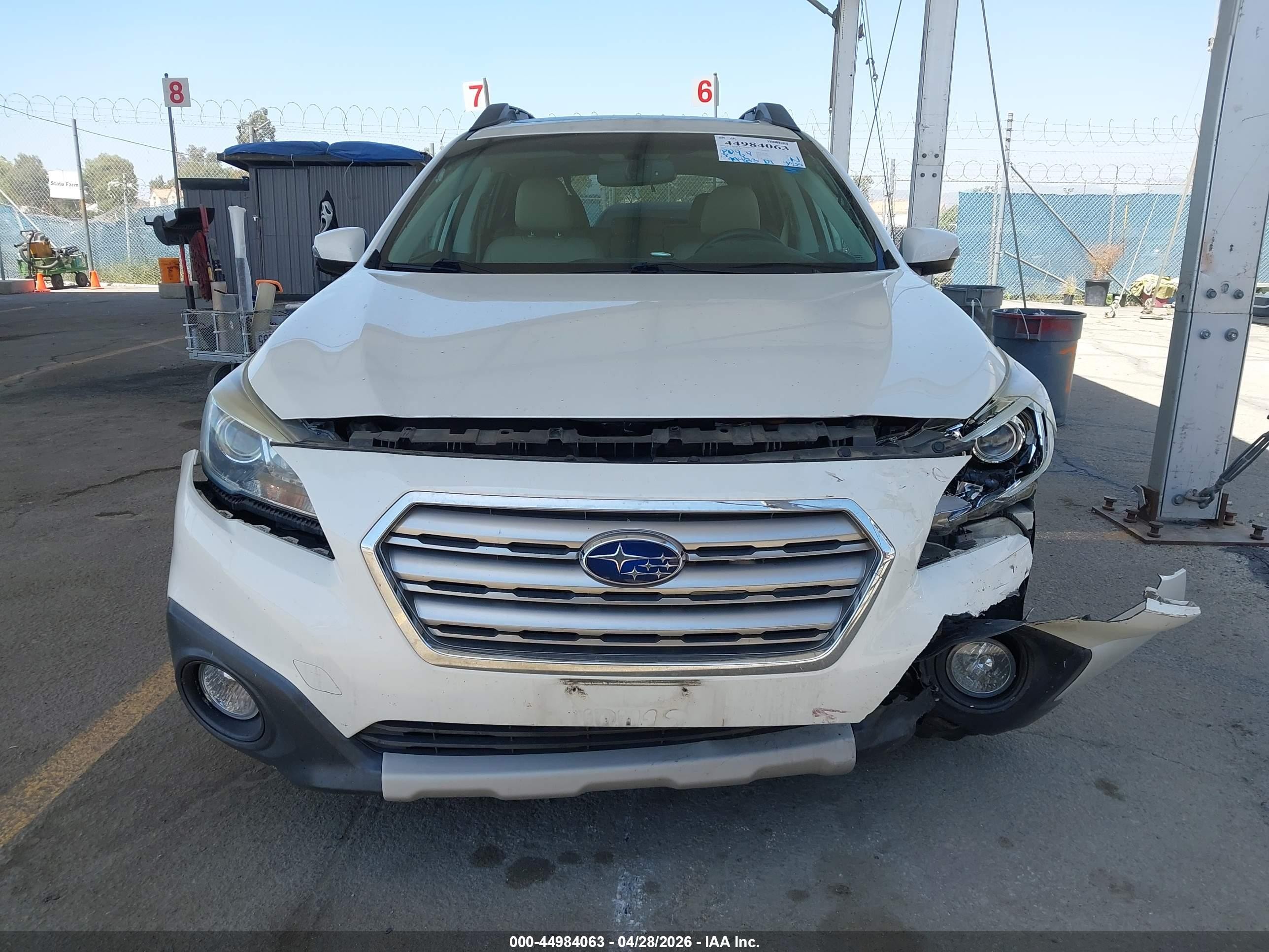 2015 Subaru Outback 2.5i Limited Белый vin: 4S4BSALC4F3212370