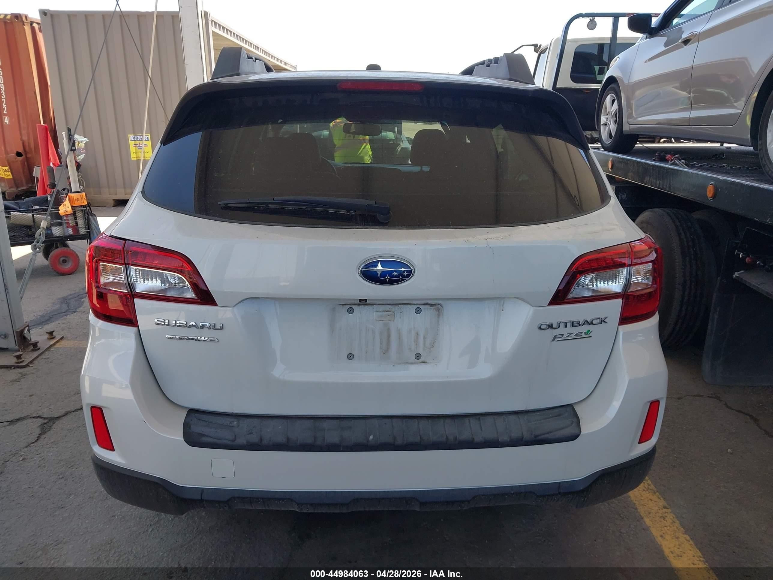 2015 Subaru Outback 2.5i Limited Белый vin: 4S4BSALC4F3212370
