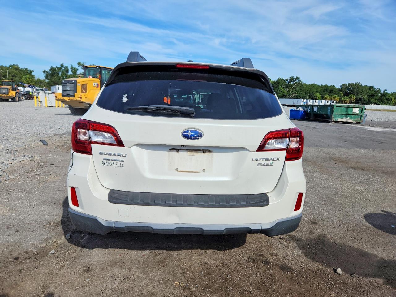 2015 Subaru Outback 2.5i Limited Белый vin: 4S4BSALC4F3326594
