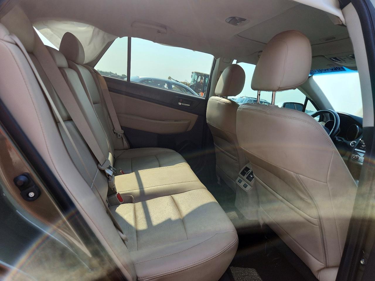 2015 Subaru Outback 2.5i Limited Green vin: 4S4BSALC5F3222762