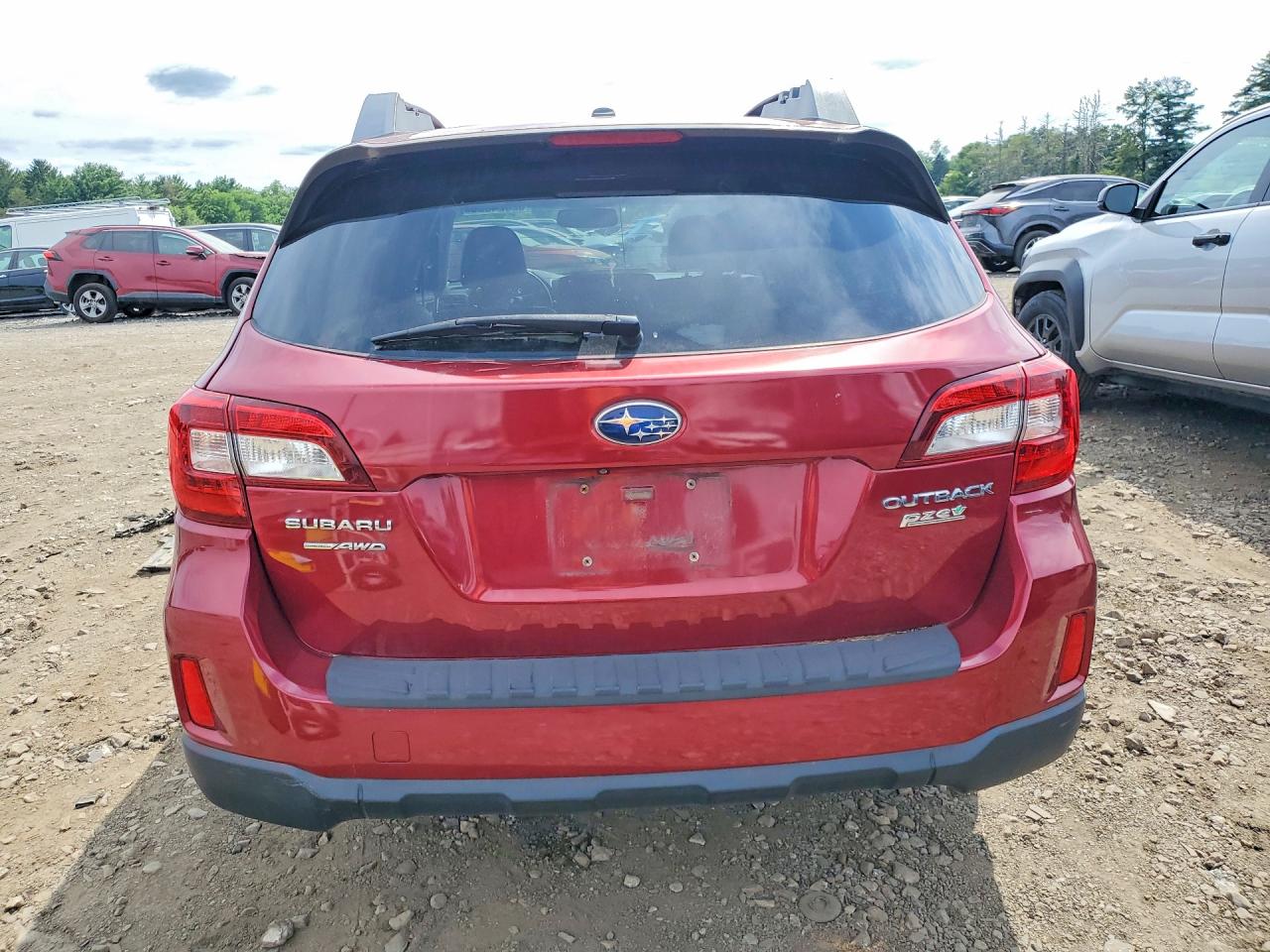 2015 Subaru Outback 2.5i Limited Красный vin: 4S4BSALC5F3260718