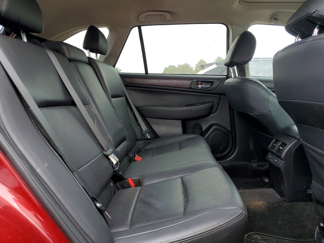 2015 Subaru Outback 2.5i Limited Красный vin: 4S4BSALC5F3260718