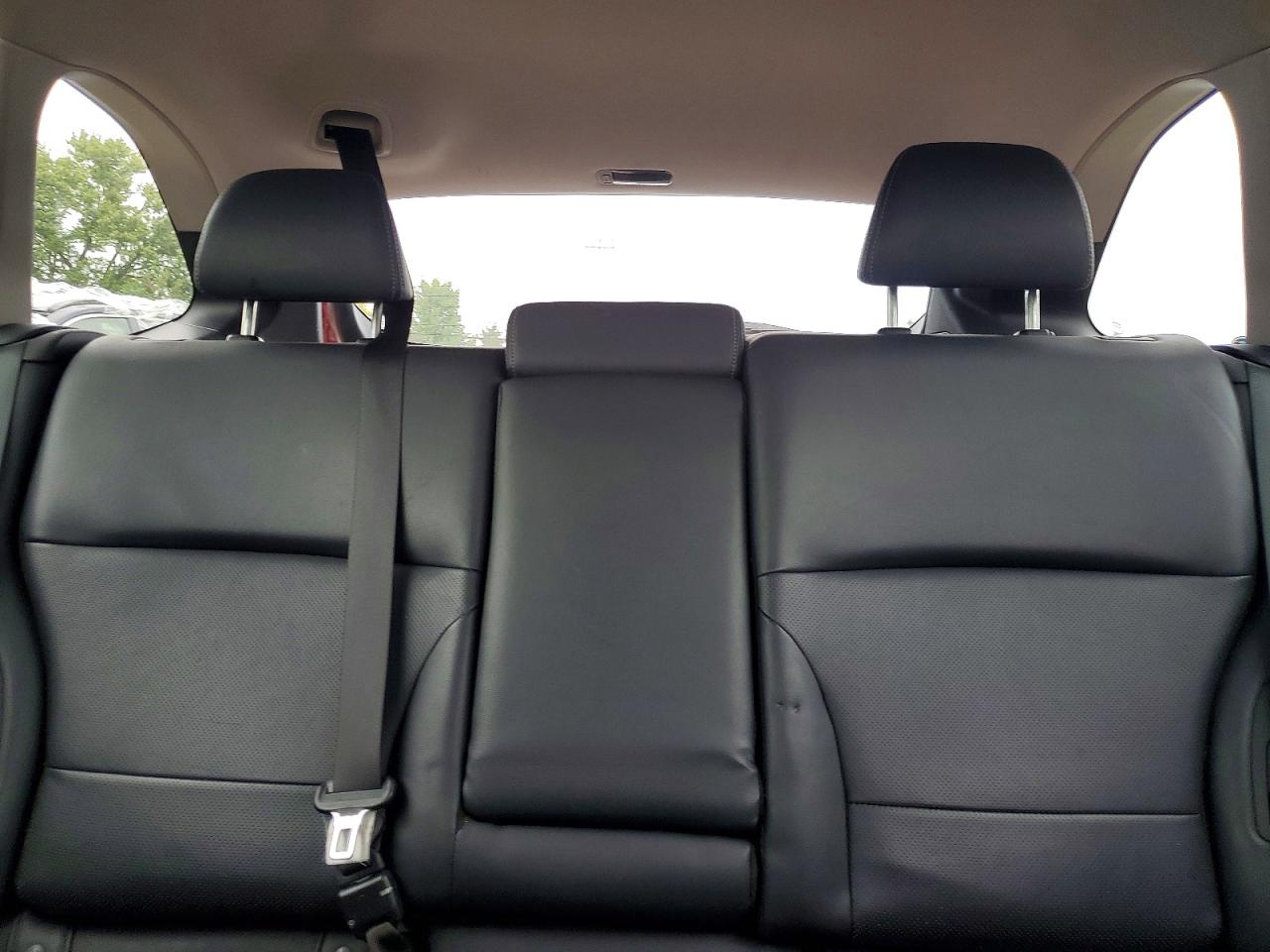 2015 Subaru Outback 2.5i Limited Красный vin: 4S4BSALC5F3260718