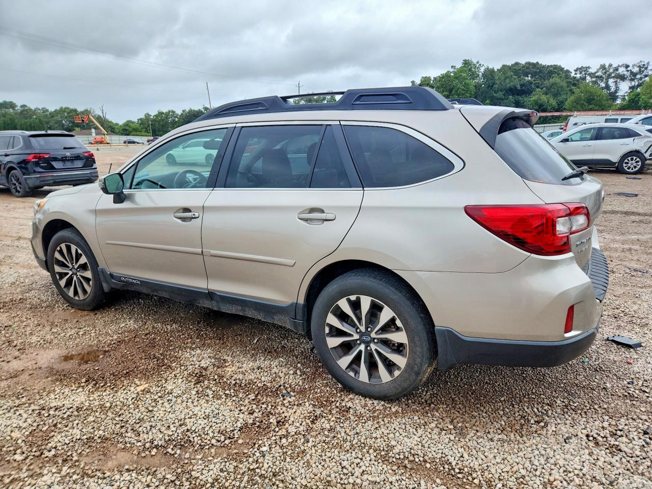 2015 Subaru Outback 2.5i Limited Бежевый vin: 4S4BSALC5F3314809