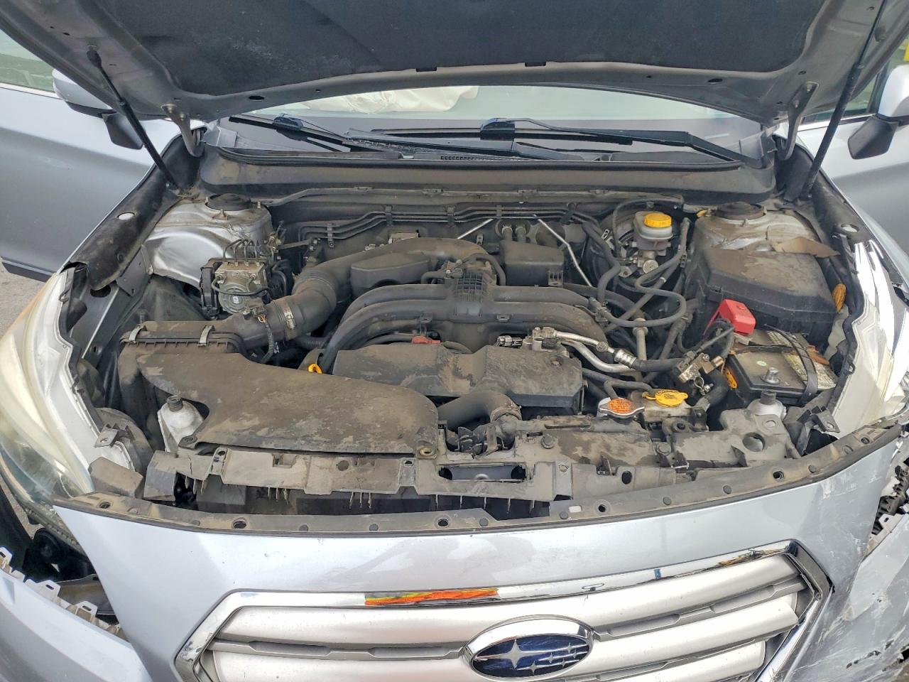 2015 Subaru Outback 2.5i Limited Silver vin: 4S4BSALC6F3203816