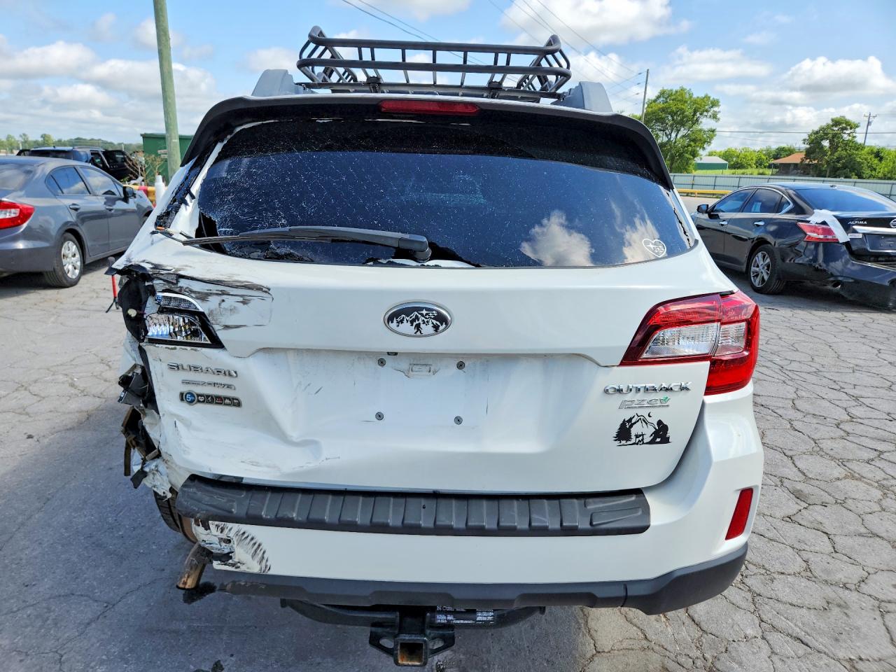 2015 Subaru Outback 2.5i Limited White vin: 4S4BSALC6F3218459