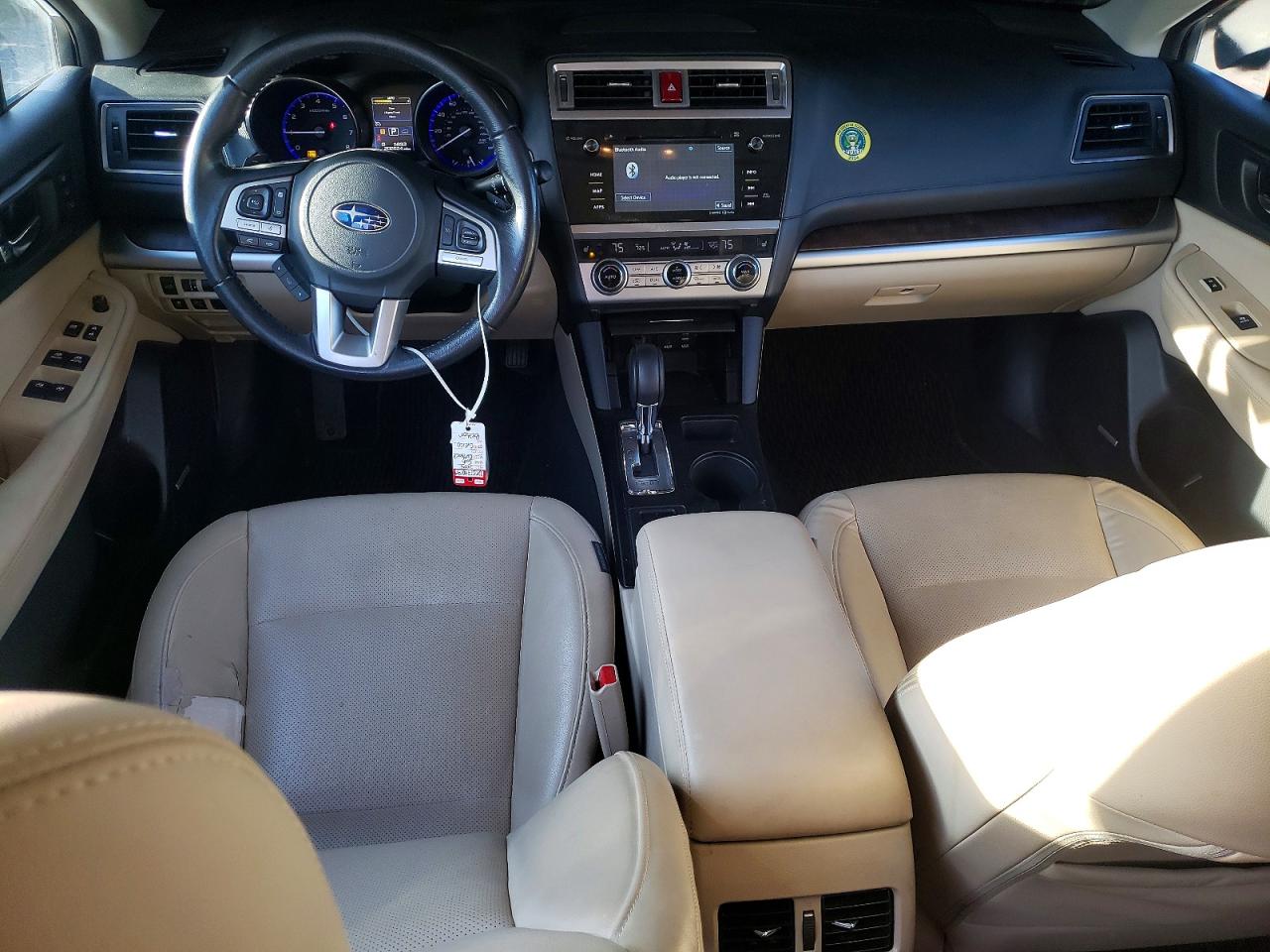 2015 Subaru Outback 2.5i Limited Белый vin: 4S4BSALC6F3314902