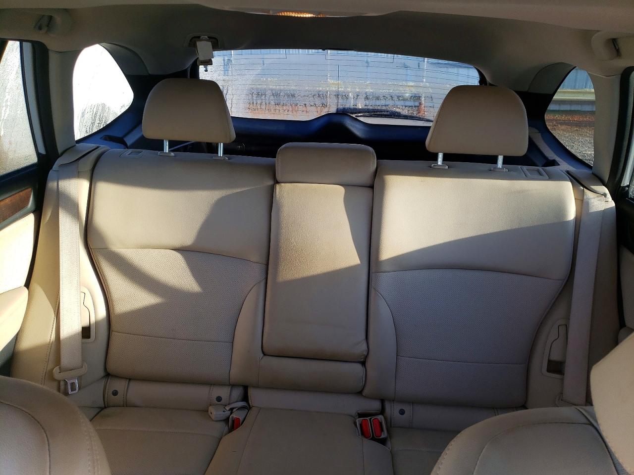 2015 Subaru Outback 2.5i Limited Белый vin: 4S4BSALC6F3314902