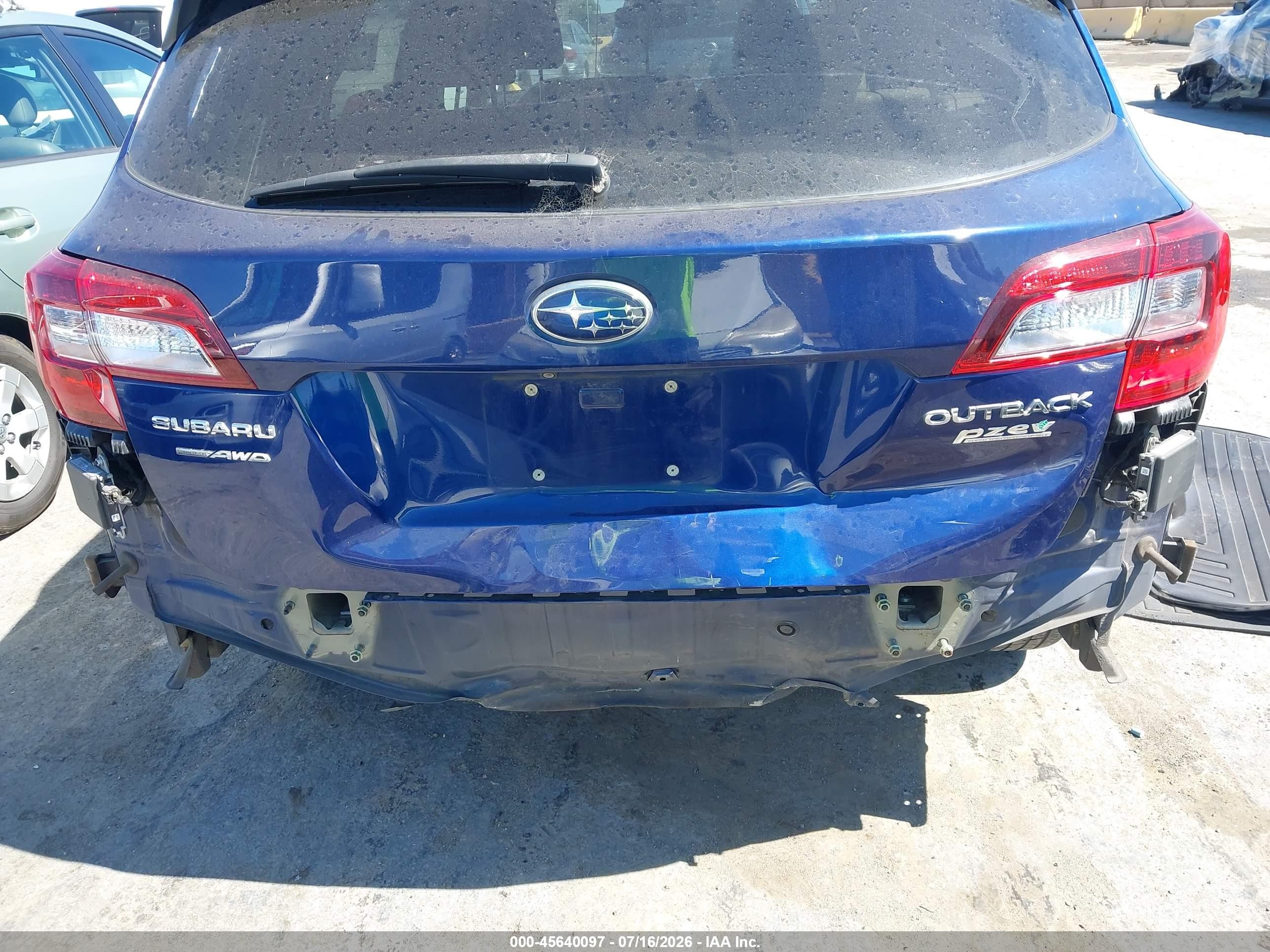 2015 Subaru Outback 2.5i Limited Blue vin: 4S4BSALC7F3324547