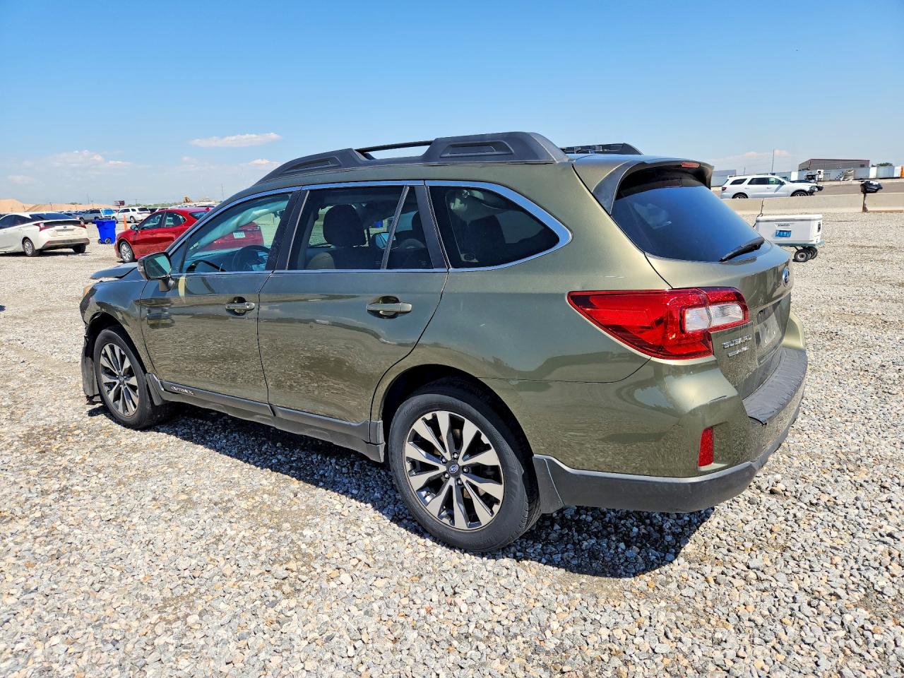 2015 Subaru Outback 2.5i Limited Зеленый vin: 4S4BSALC8F3270952