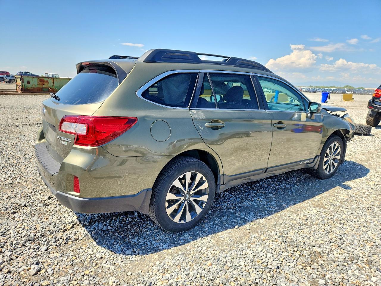 2015 Subaru Outback 2.5i Limited Зеленый vin: 4S4BSALC8F3270952