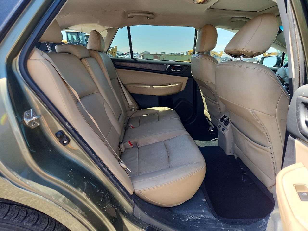 2015 Subaru Outback 2.5i Limited Зеленый vin: 4S4BSALC8F3270952