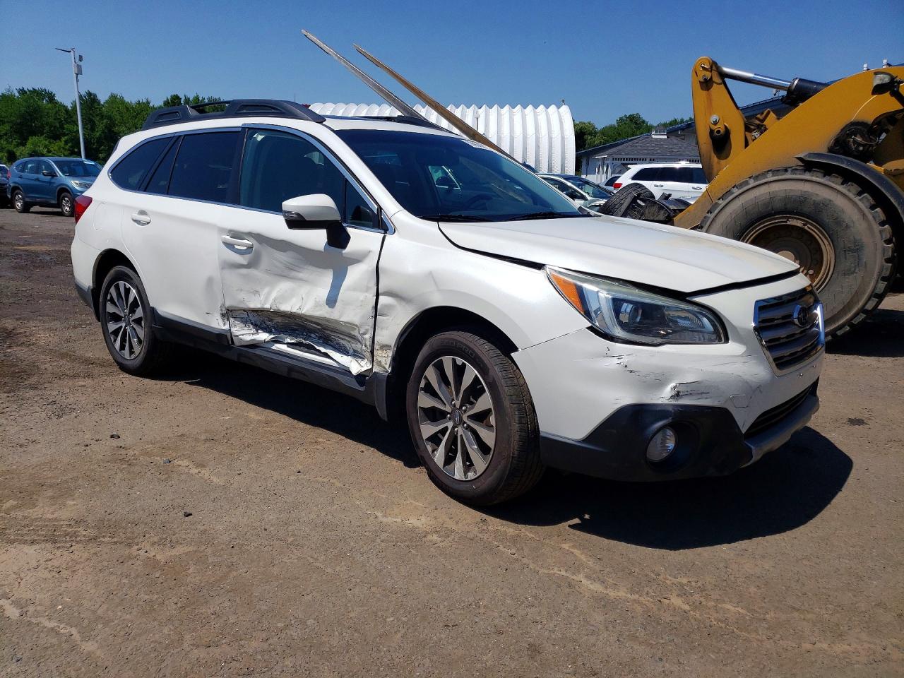 2015 Subaru Outback 2.5i Limited Белый vin: 4S4BSALC9F3216088