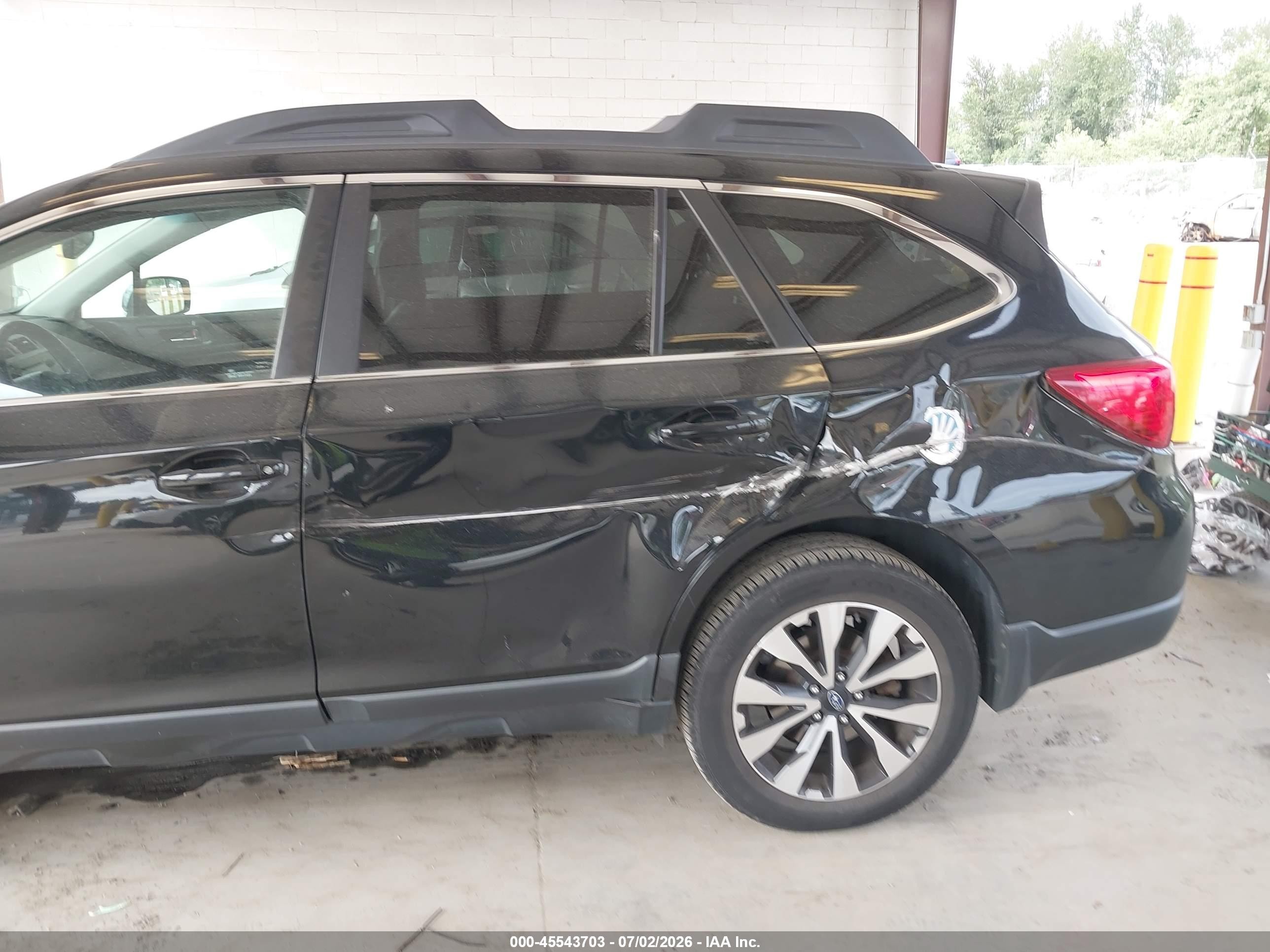 2015 Subaru Outback 2.5i Limited Black vin: 4S4BSALC9F3320239