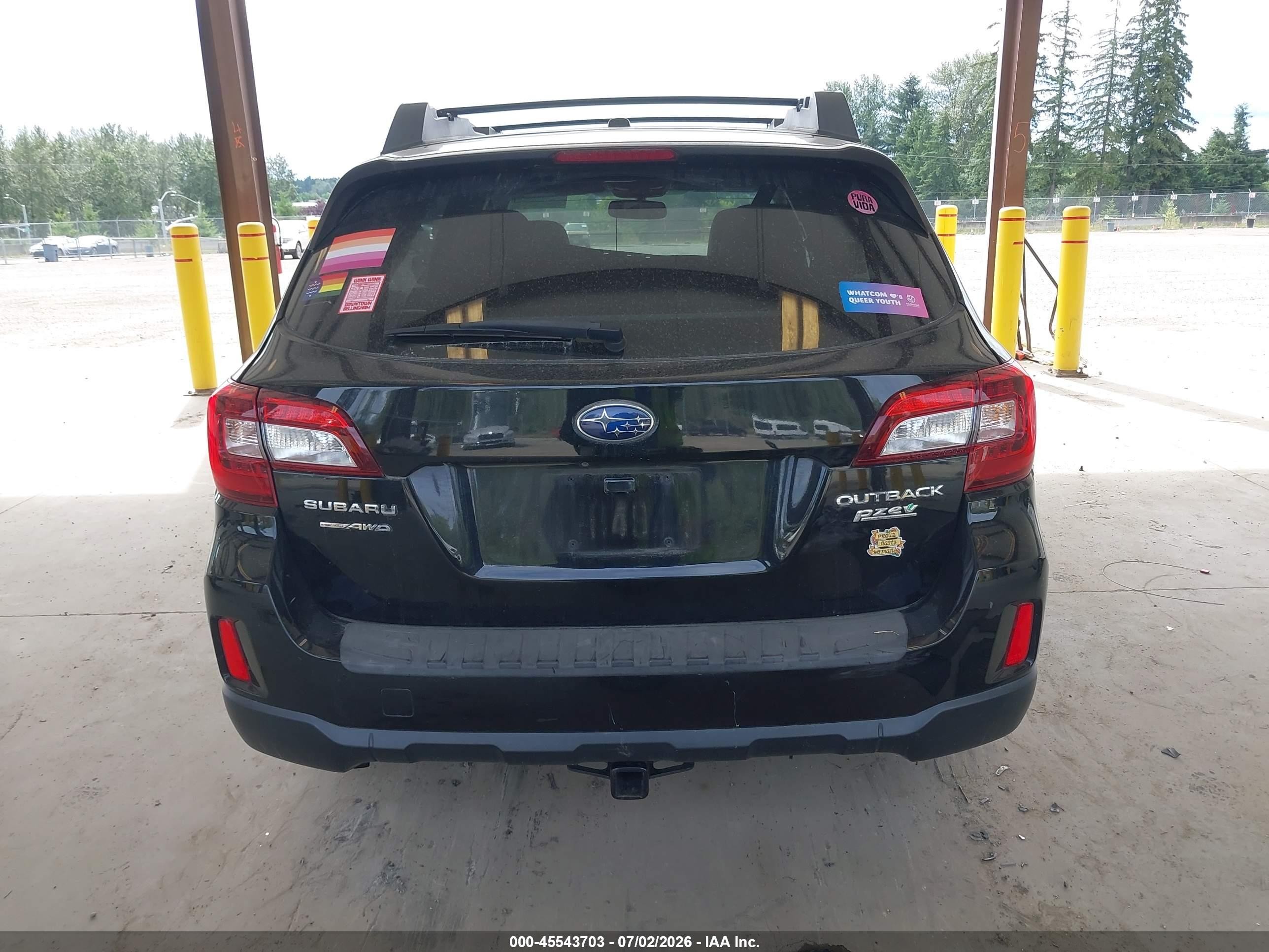 2015 Subaru Outback 2.5i Limited Black vin: 4S4BSALC9F3320239