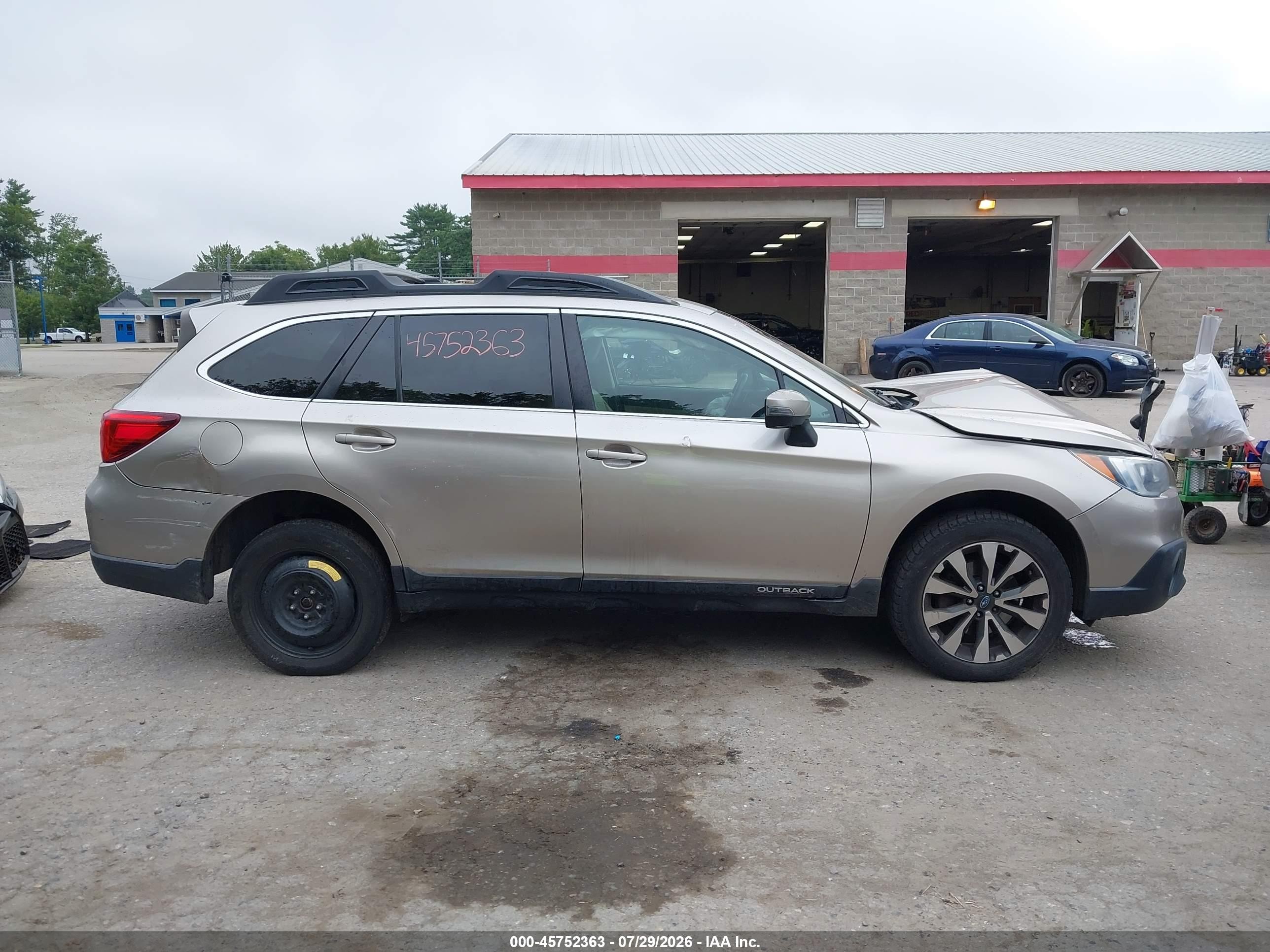 2015 Subaru Outback 2.5i Limited Tan vin: 4S4BSALCXF3219632