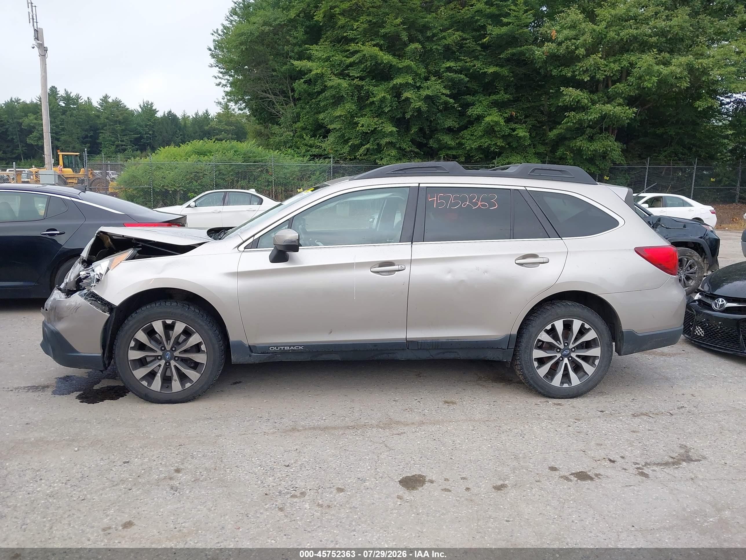 2015 Subaru Outback 2.5i Limited Tan vin: 4S4BSALCXF3219632