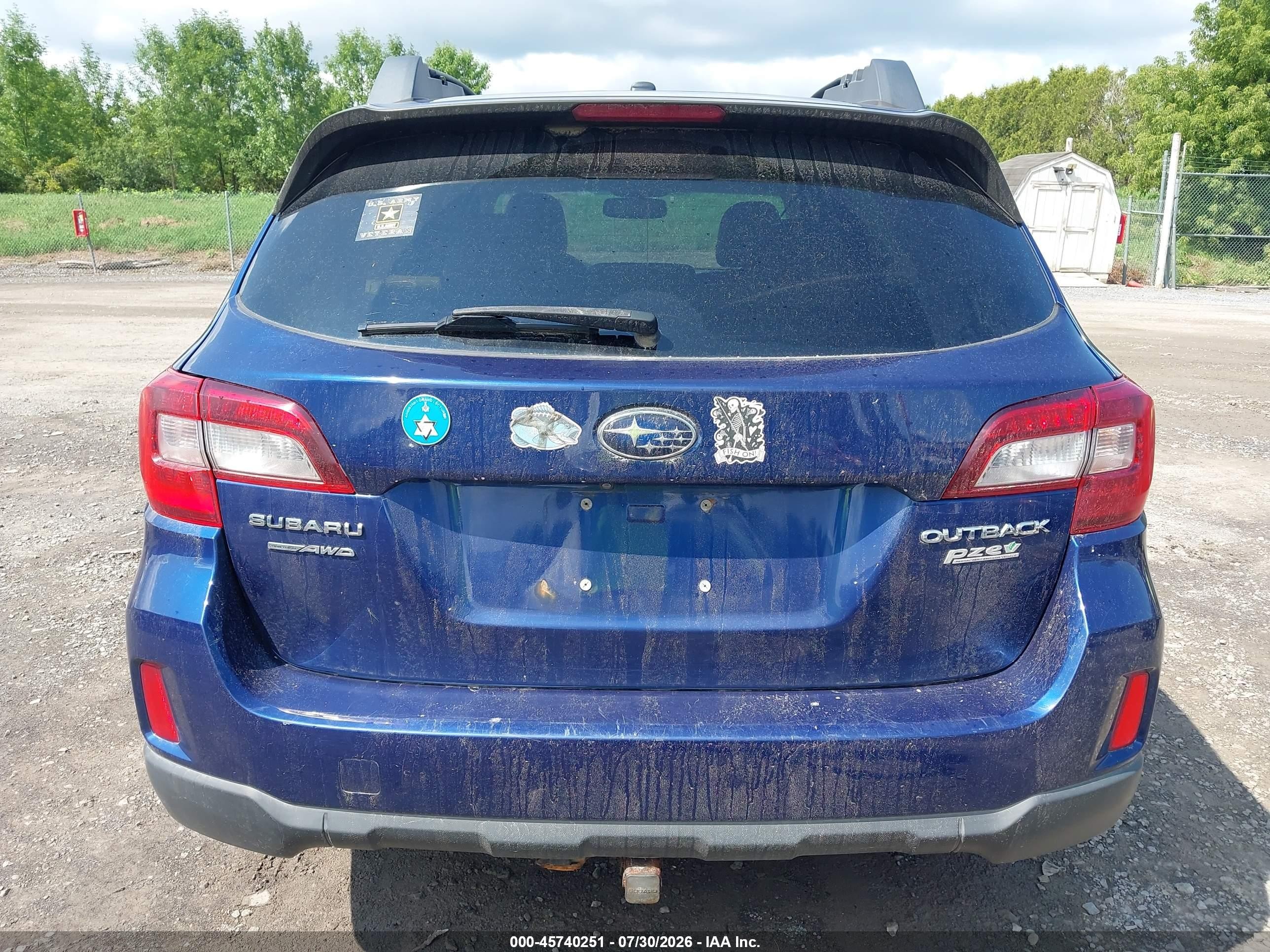 2015 Subaru Outback 2.5i Limited Blue vin: 4S4BSALCXF3225527