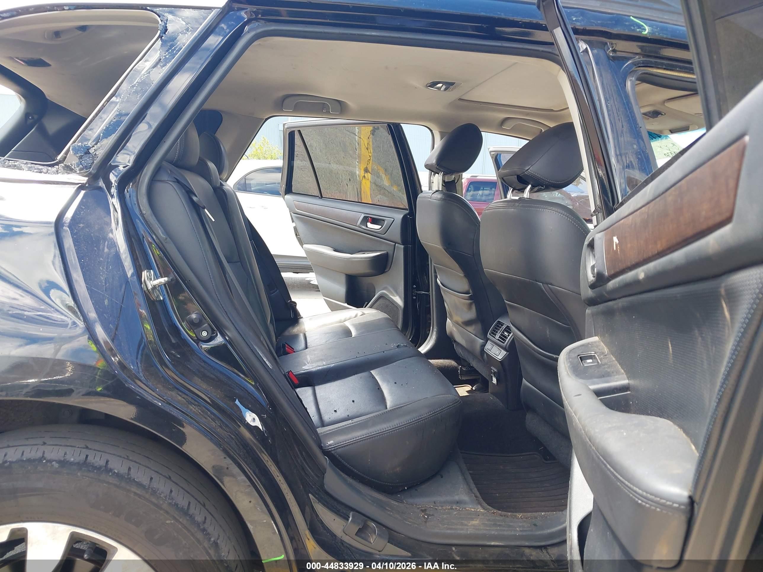 2015 Subaru Outback 2.5i Limited Black vin: 4S4BSALCXF3256549
