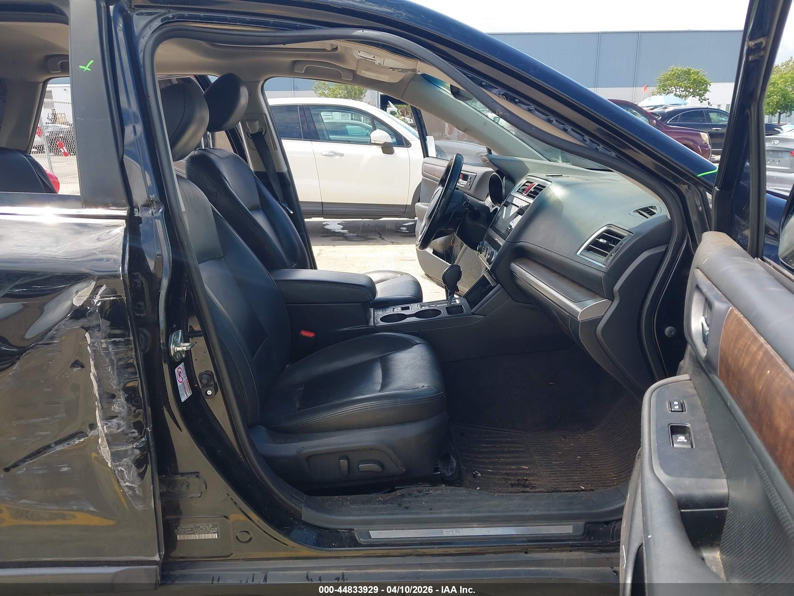 2015 Subaru Outback 2.5i Limited Black vin: 4S4BSALCXF3256549