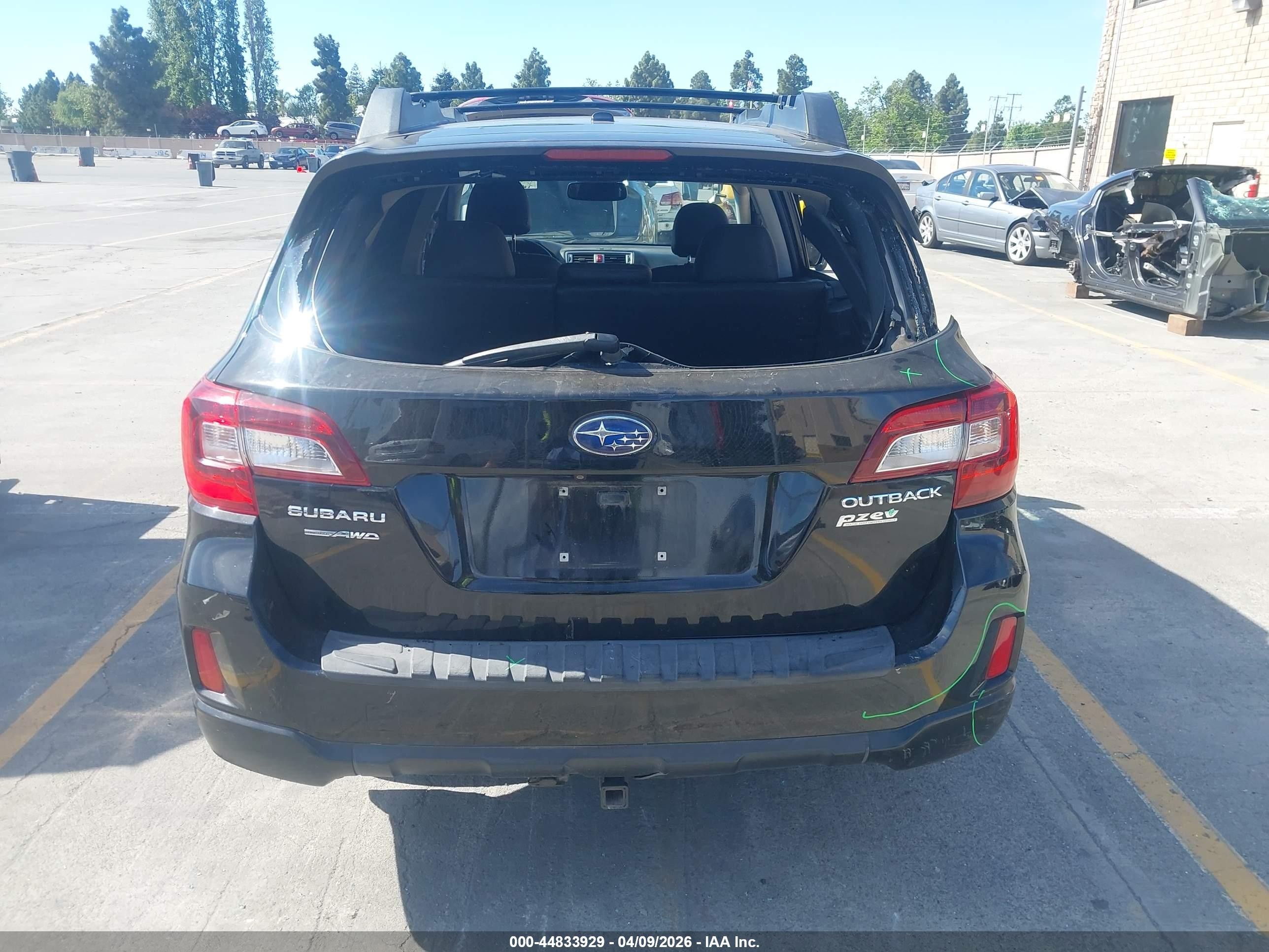 2015 Subaru Outback 2.5i Limited Black vin: 4S4BSALCXF3256549