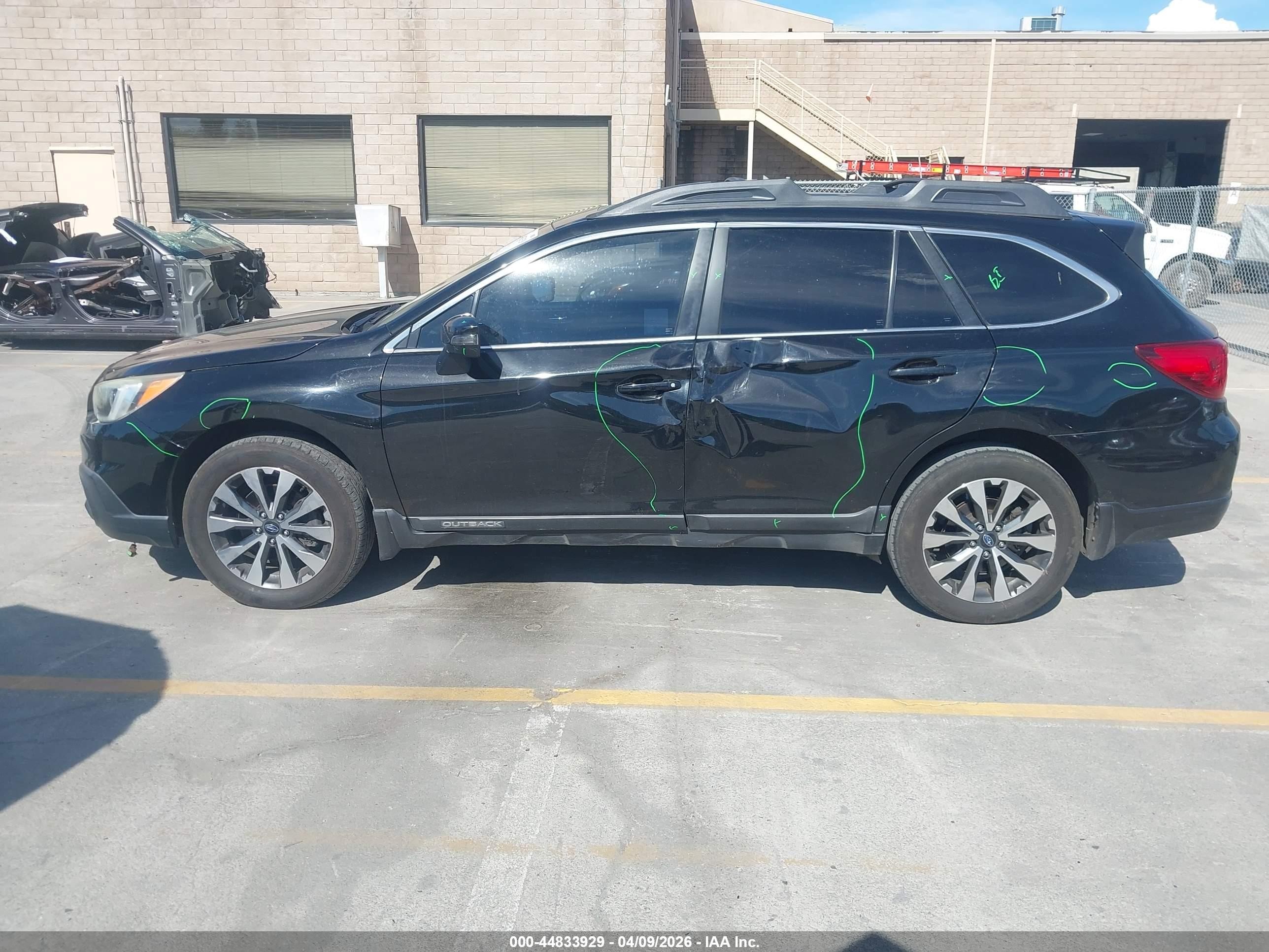 2015 Subaru Outback 2.5i Limited Black vin: 4S4BSALCXF3256549