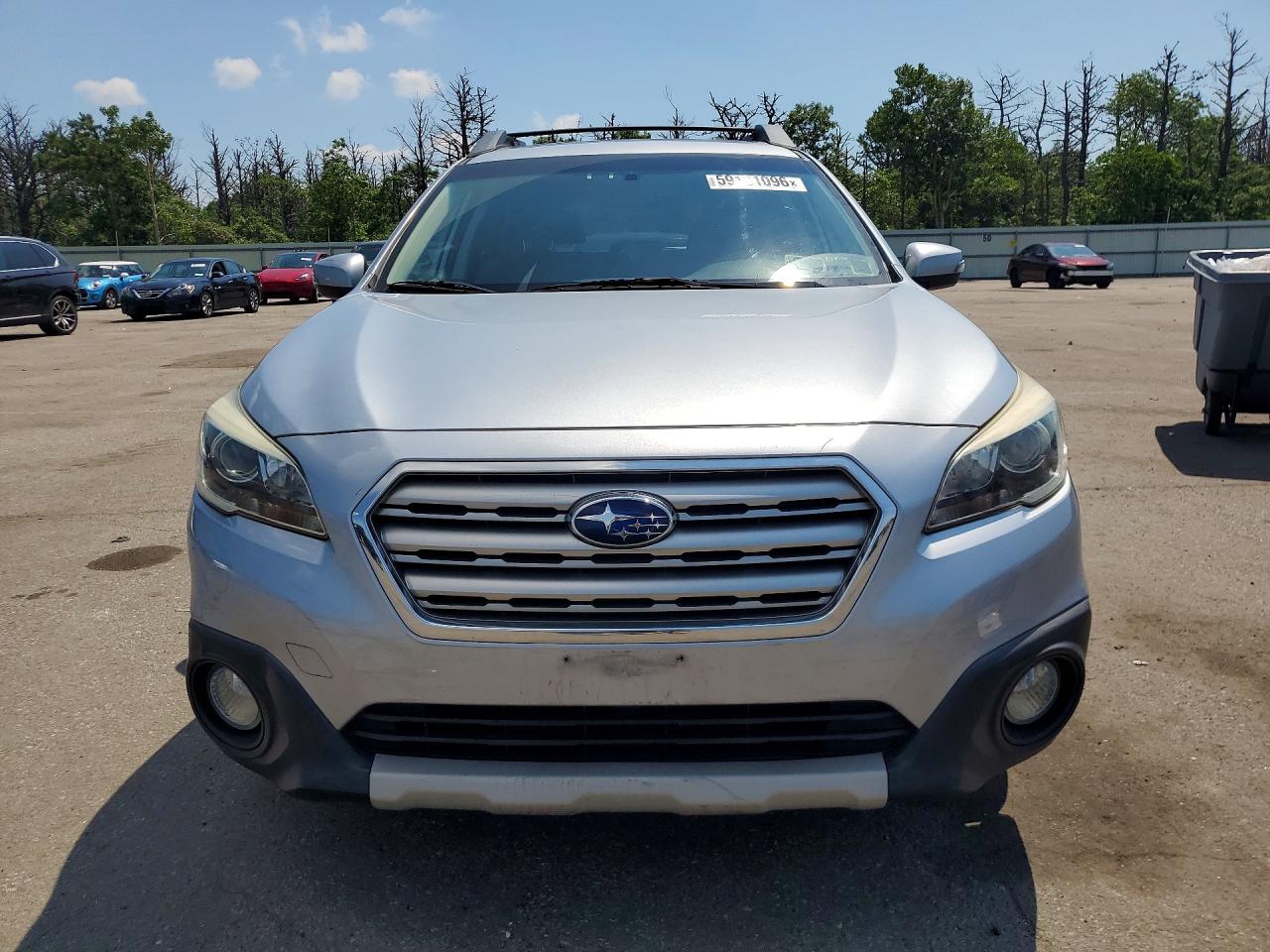 2015 Subaru Outback 2.5i Limited Silver vin: 4S4BSALCXF3284528