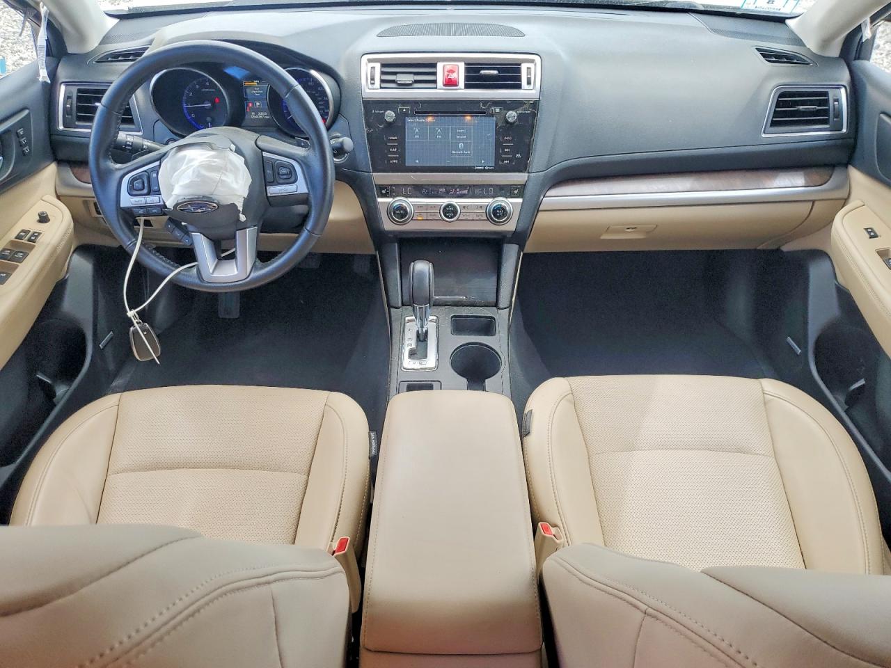 2015 Subaru Outback 2.5i Limited White vin: 4S4BSALCXF3297974