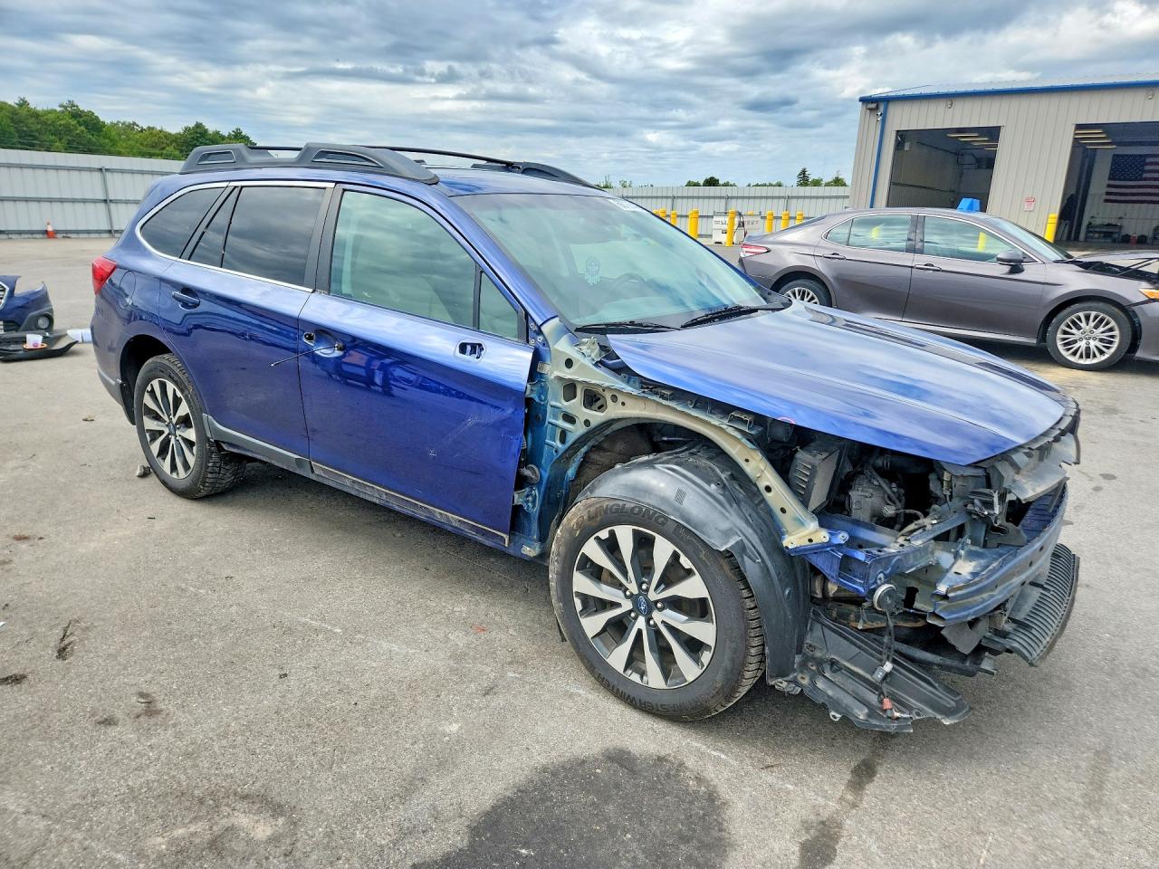 2015 Subaru Outback 2.5i Limited Blue vin: 4S4BSANC0F3285975