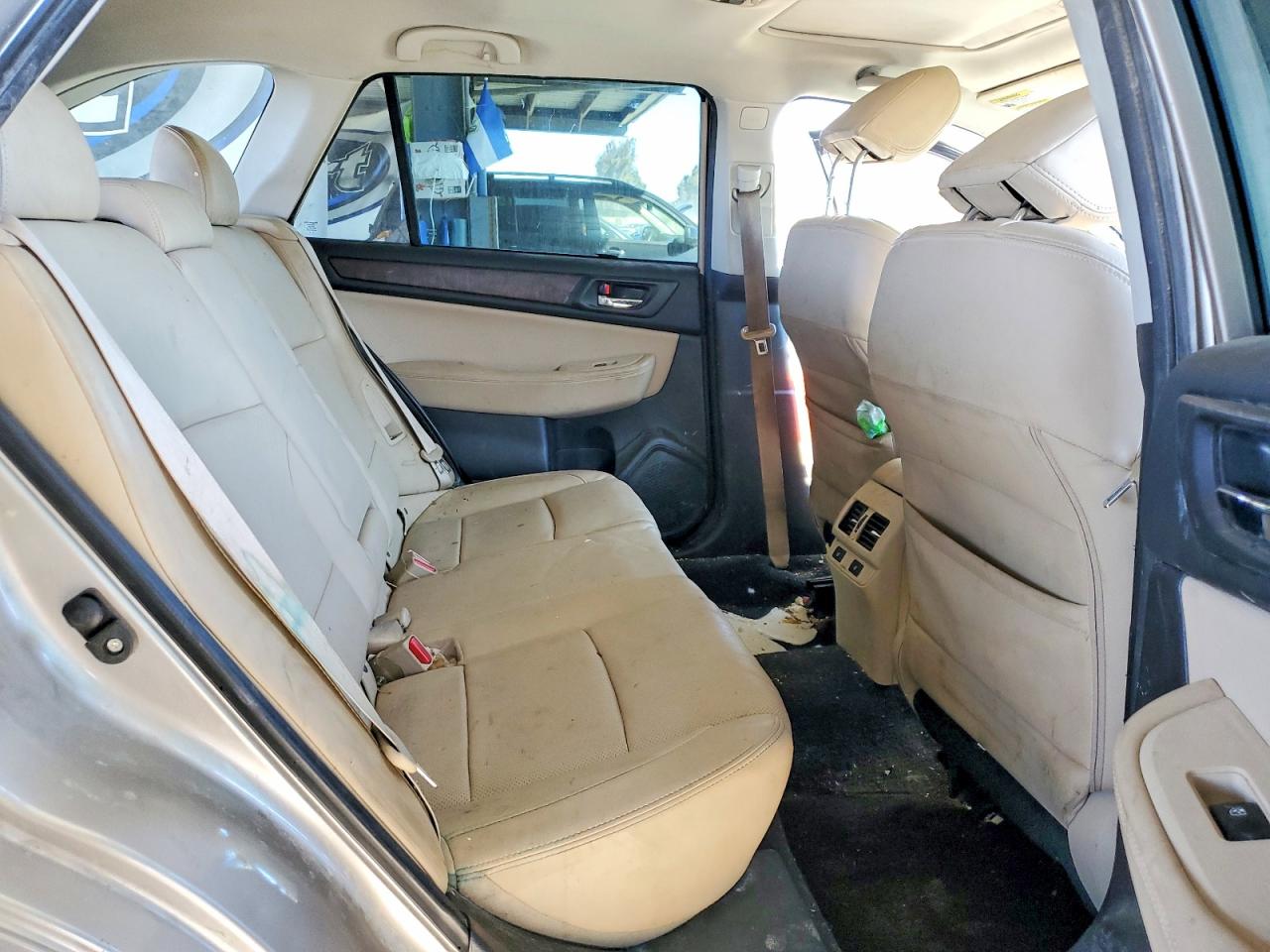 2017 Subaru Outback 2.5i Limited Gold vin: 4S4BSANC0H3228498