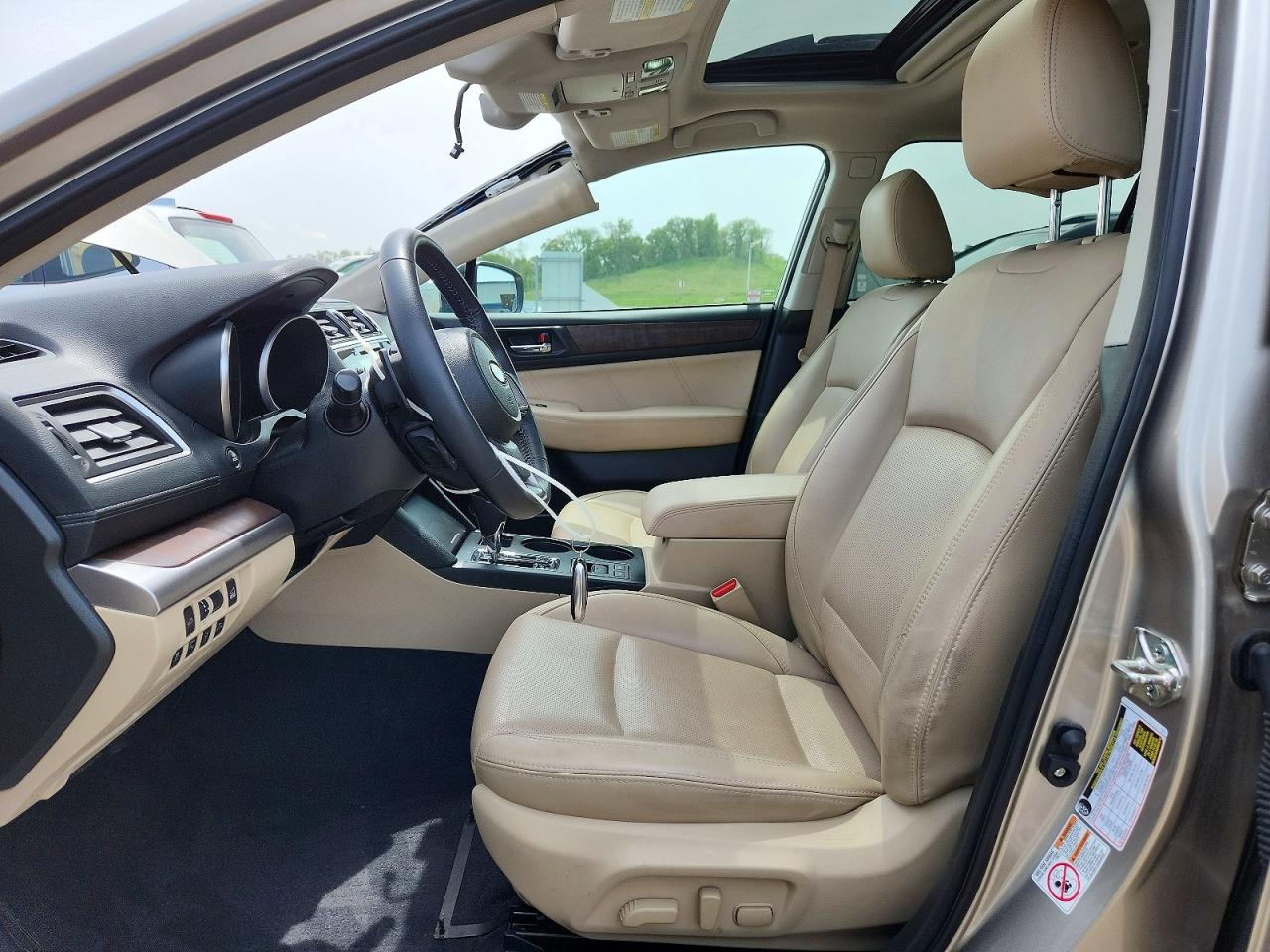 2018 Subaru Outback 2.5i Limited Beige vin: 4S4BSANC0J3311936