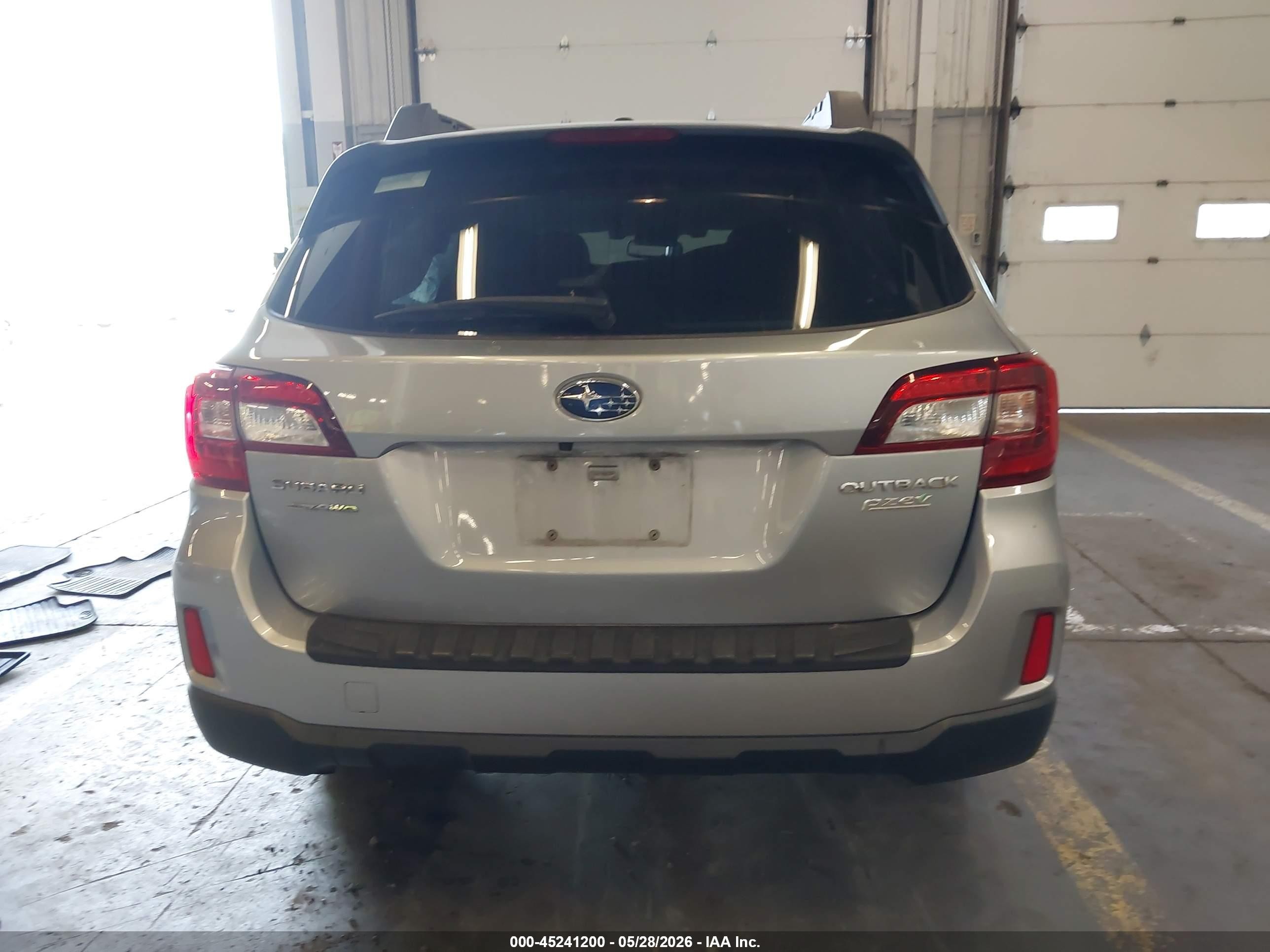 2015 Subaru Outback 2.5i Limited Gray vin: 4S4BSANC1F3290599