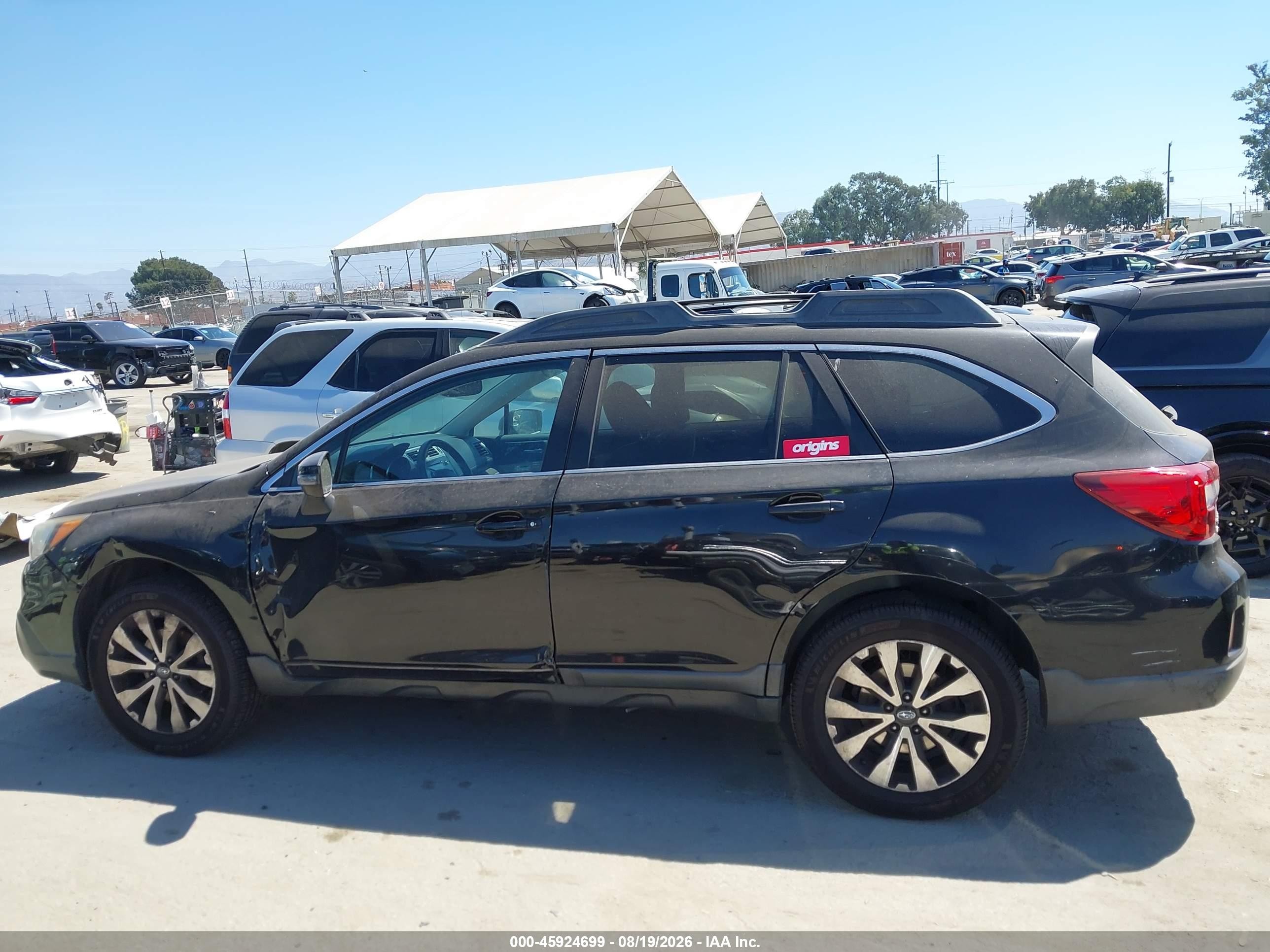 2015 Subaru Outback 2.5i Limited Black vin: 4S4BSANC1F3357881