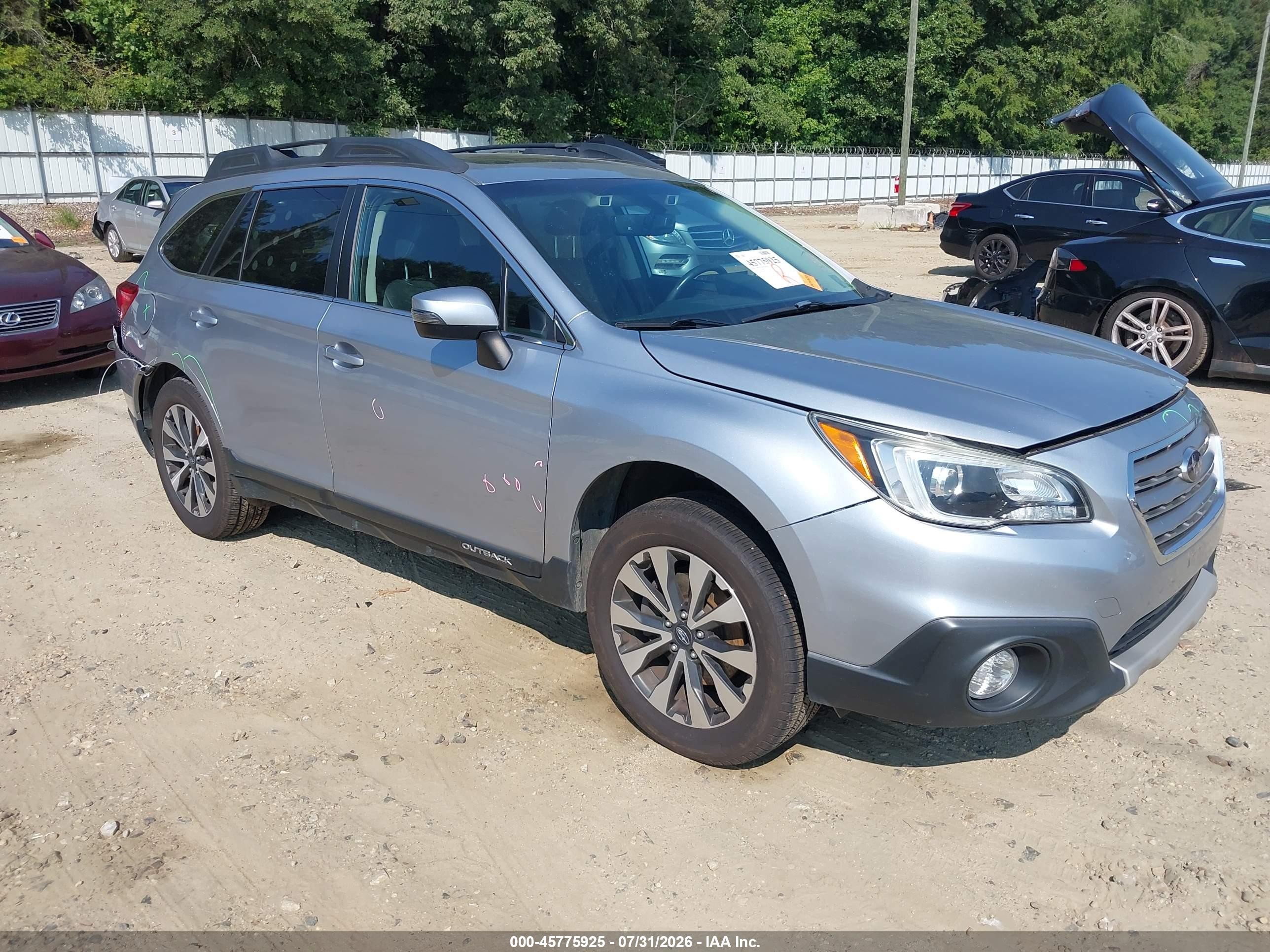 2017 Subaru Outback 2.5i Limited Silver vin: 4S4BSANC1H3235346