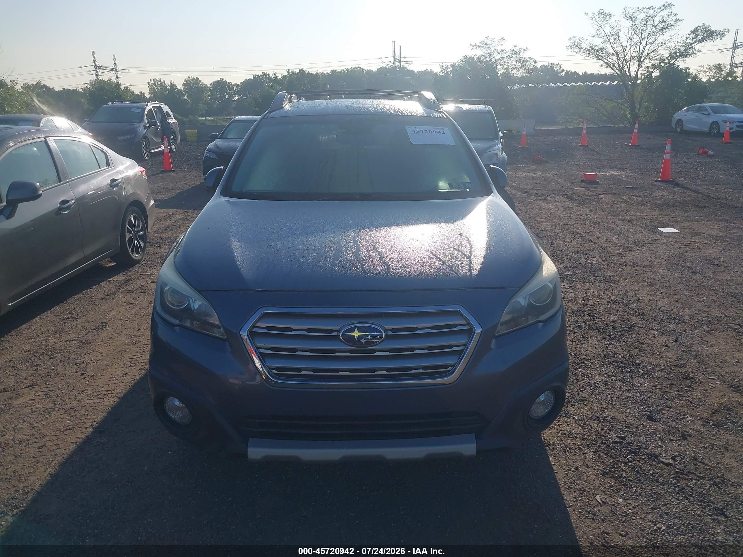 2015 Subaru Outback 2.5i Limited Blue vin: 4S4BSANC2F3258132