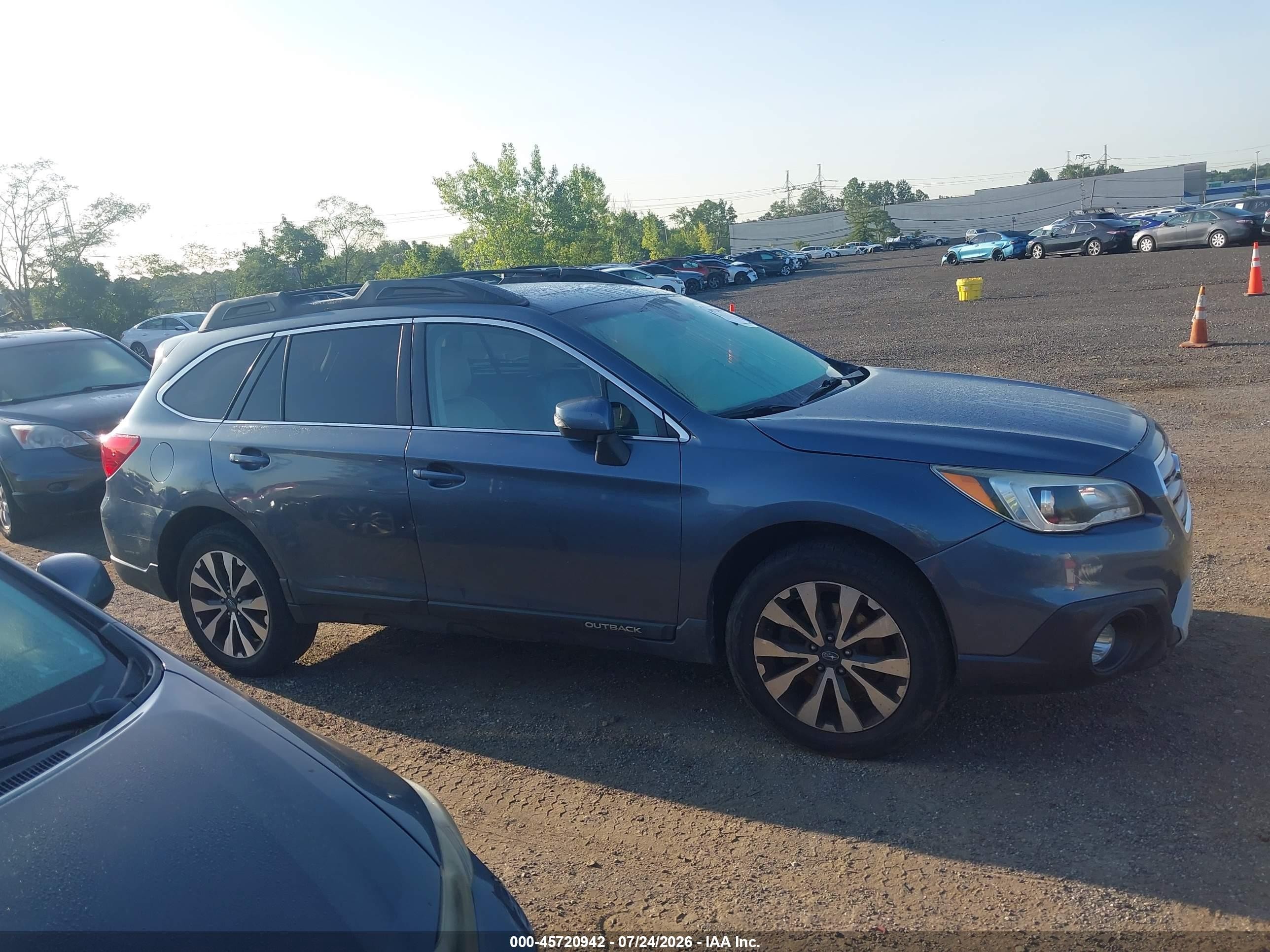 2015 Subaru Outback 2.5i Limited Blue vin: 4S4BSANC2F3258132
