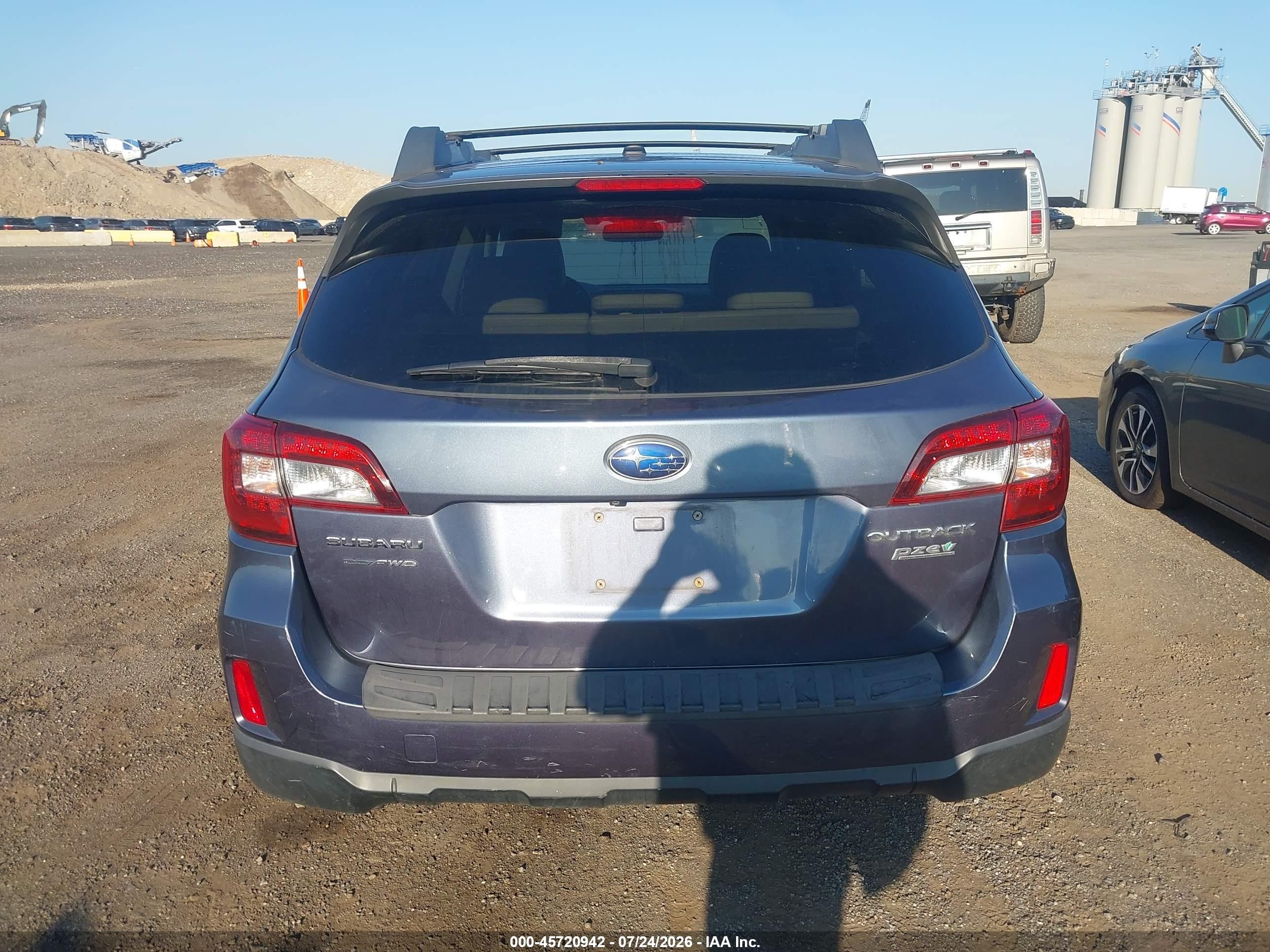 2015 Subaru Outback 2.5i Limited Blue vin: 4S4BSANC2F3258132