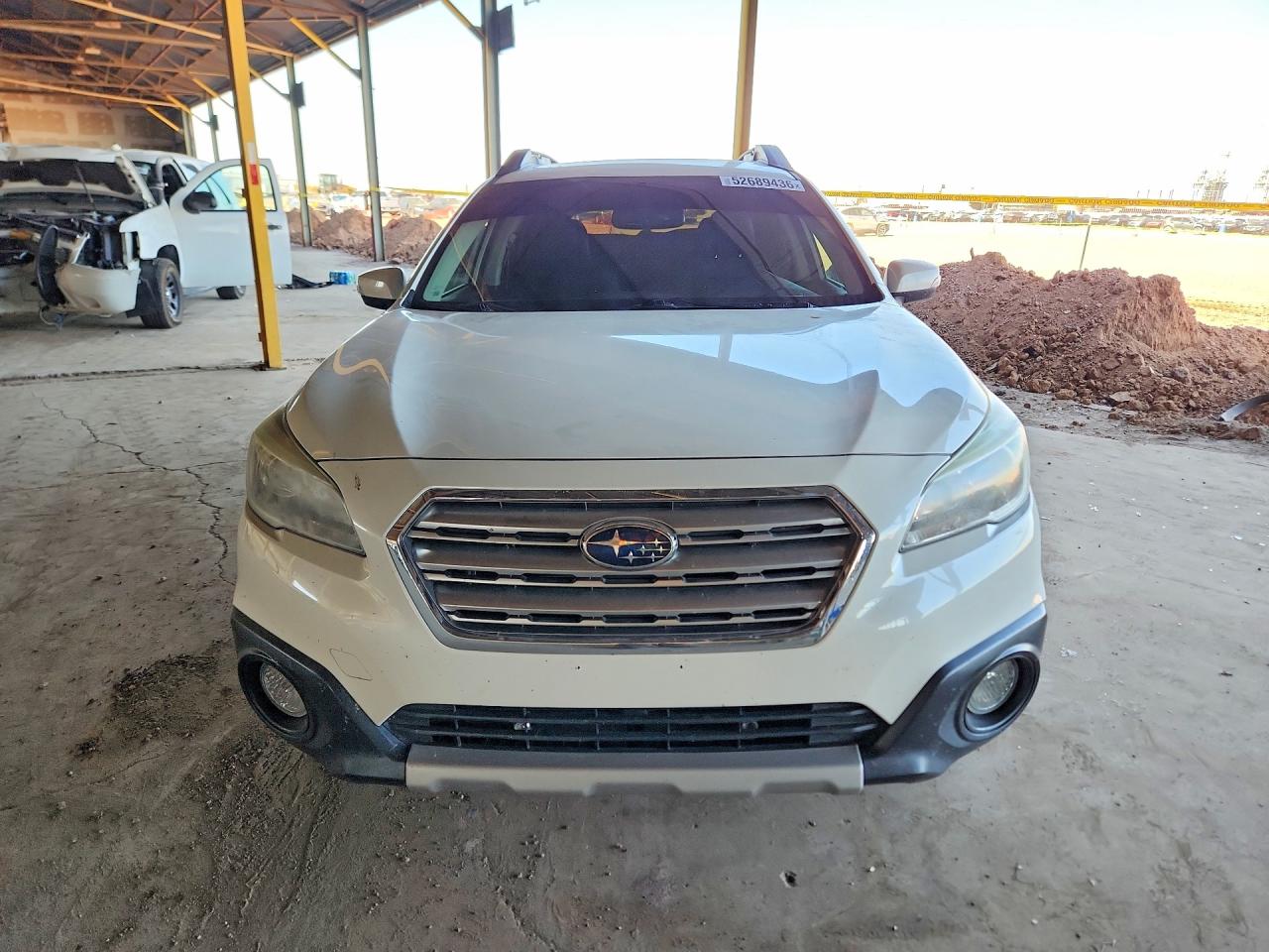 2015 Subaru Outback 2.5i Limited White vin: 4S4BSANC2F3282513