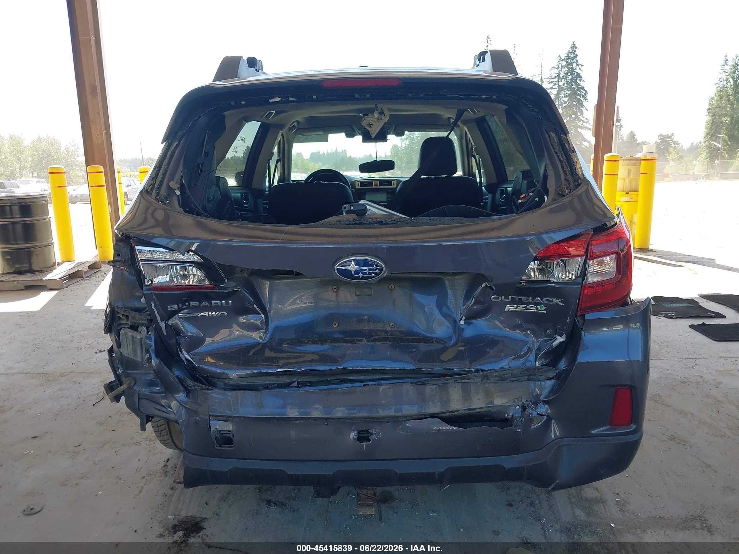 2015 Subaru Outback 2.5i Limited Gray vin: 4S4BSANC2F3291339