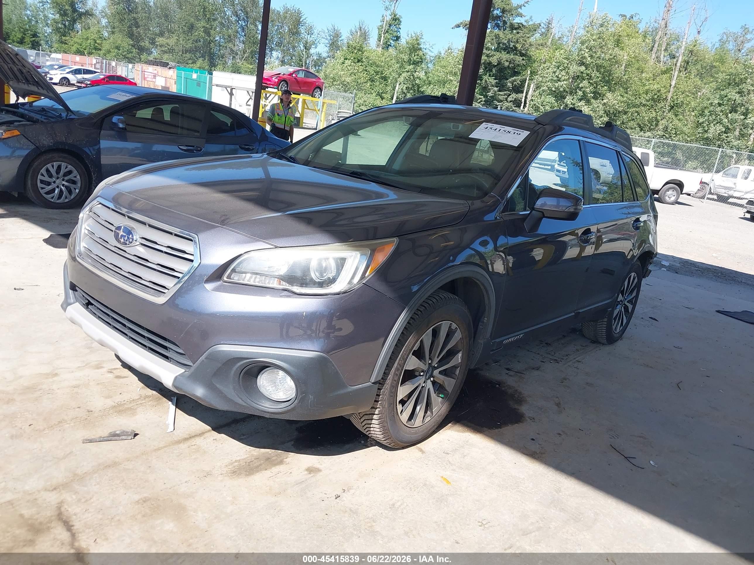 2015 Subaru Outback 2.5i Limited Gray vin: 4S4BSANC2F3291339