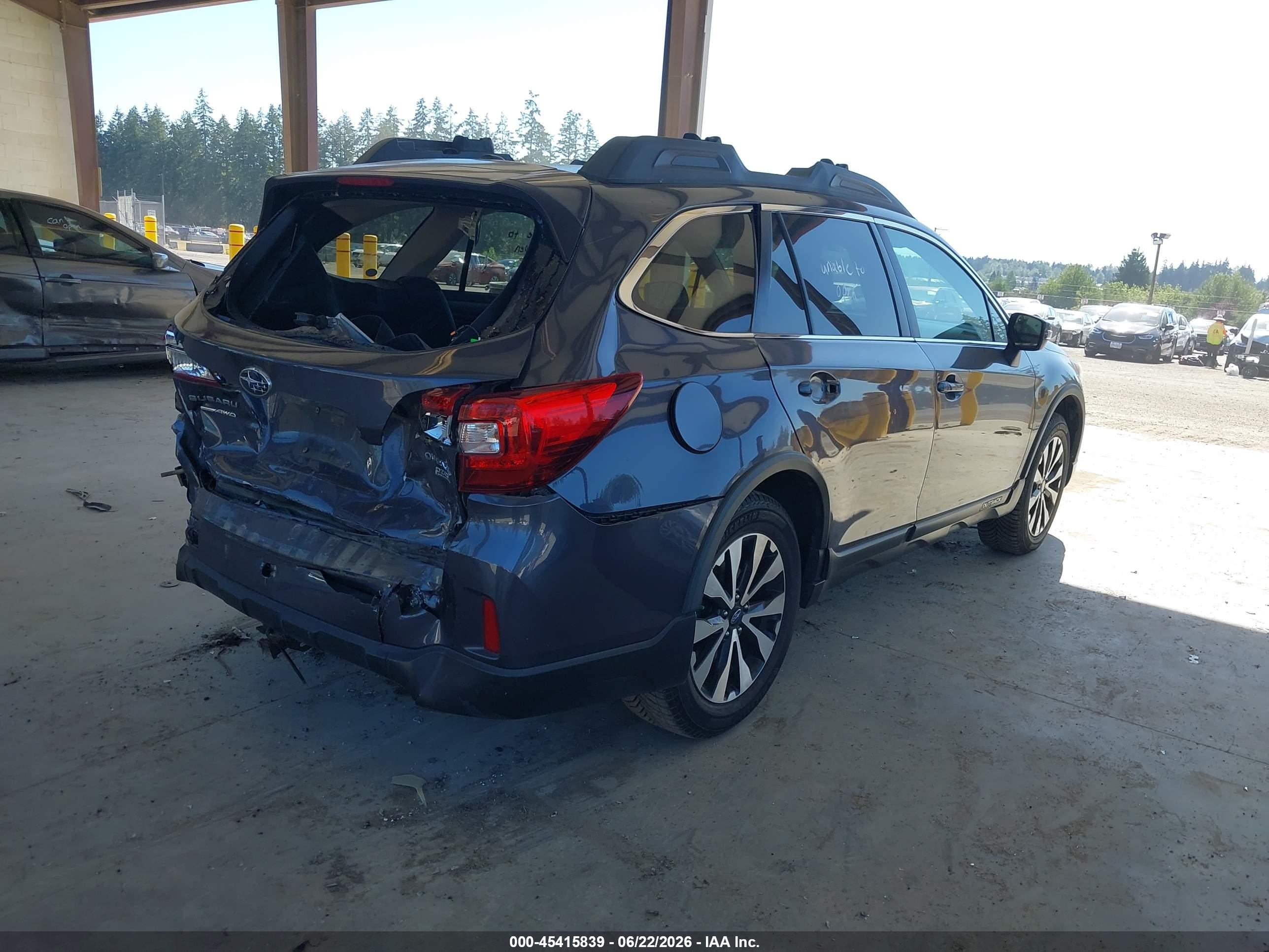 2015 Subaru Outback 2.5i Limited Gray vin: 4S4BSANC2F3291339