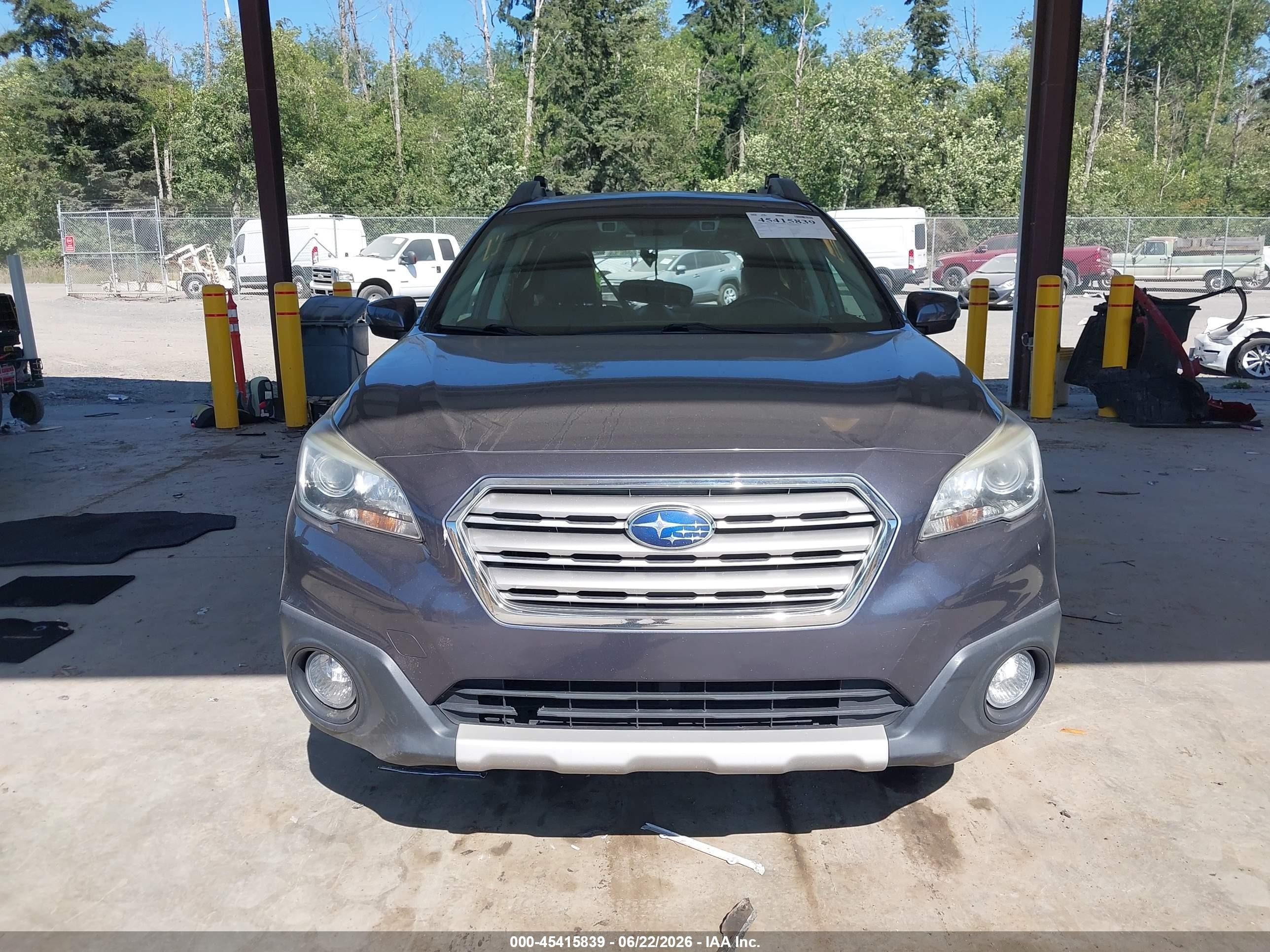 2015 Subaru Outback 2.5i Limited Gray vin: 4S4BSANC2F3291339