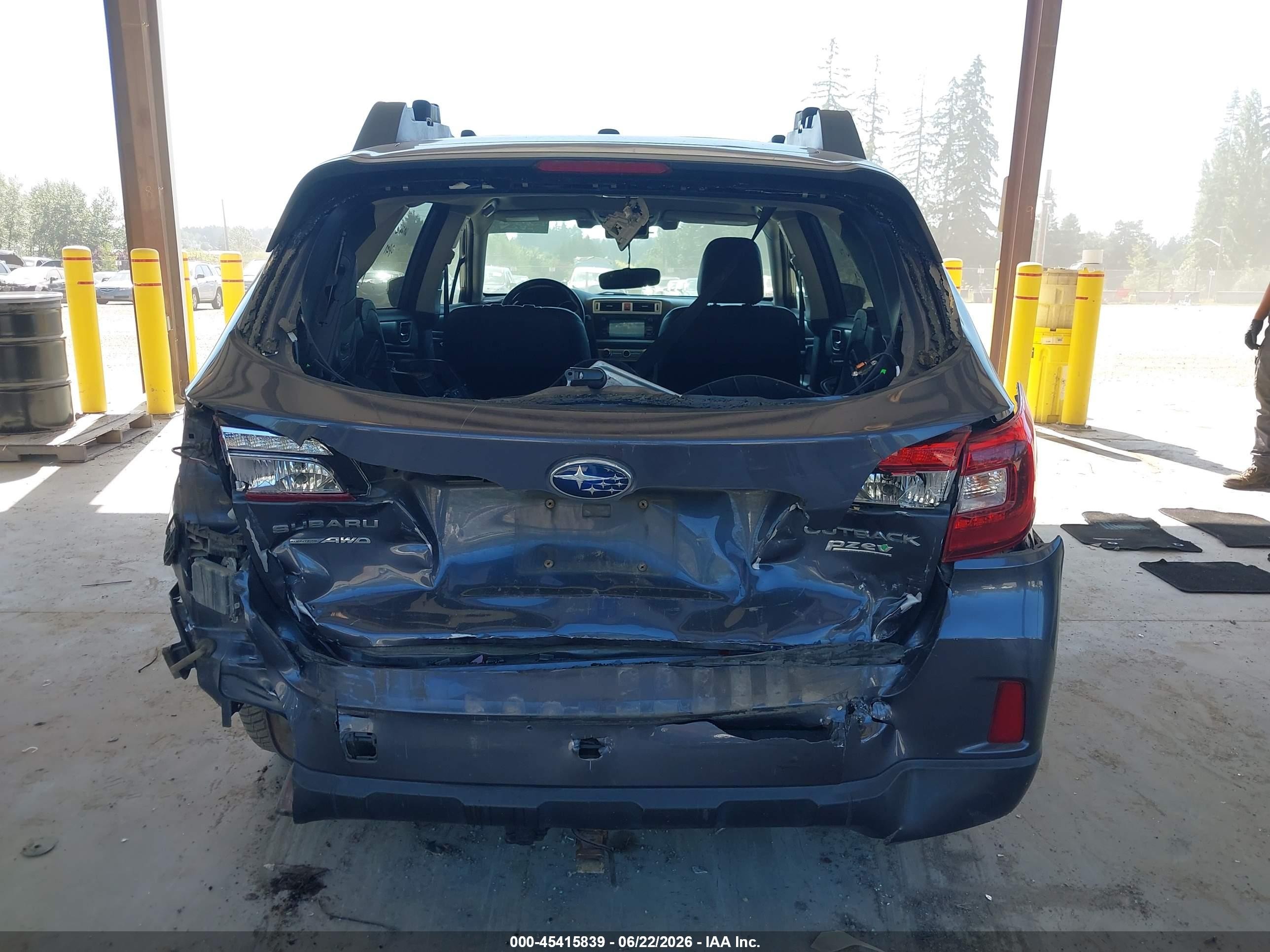 2015 Subaru Outback 2.5i Limited Gray vin: 4S4BSANC2F3291339
