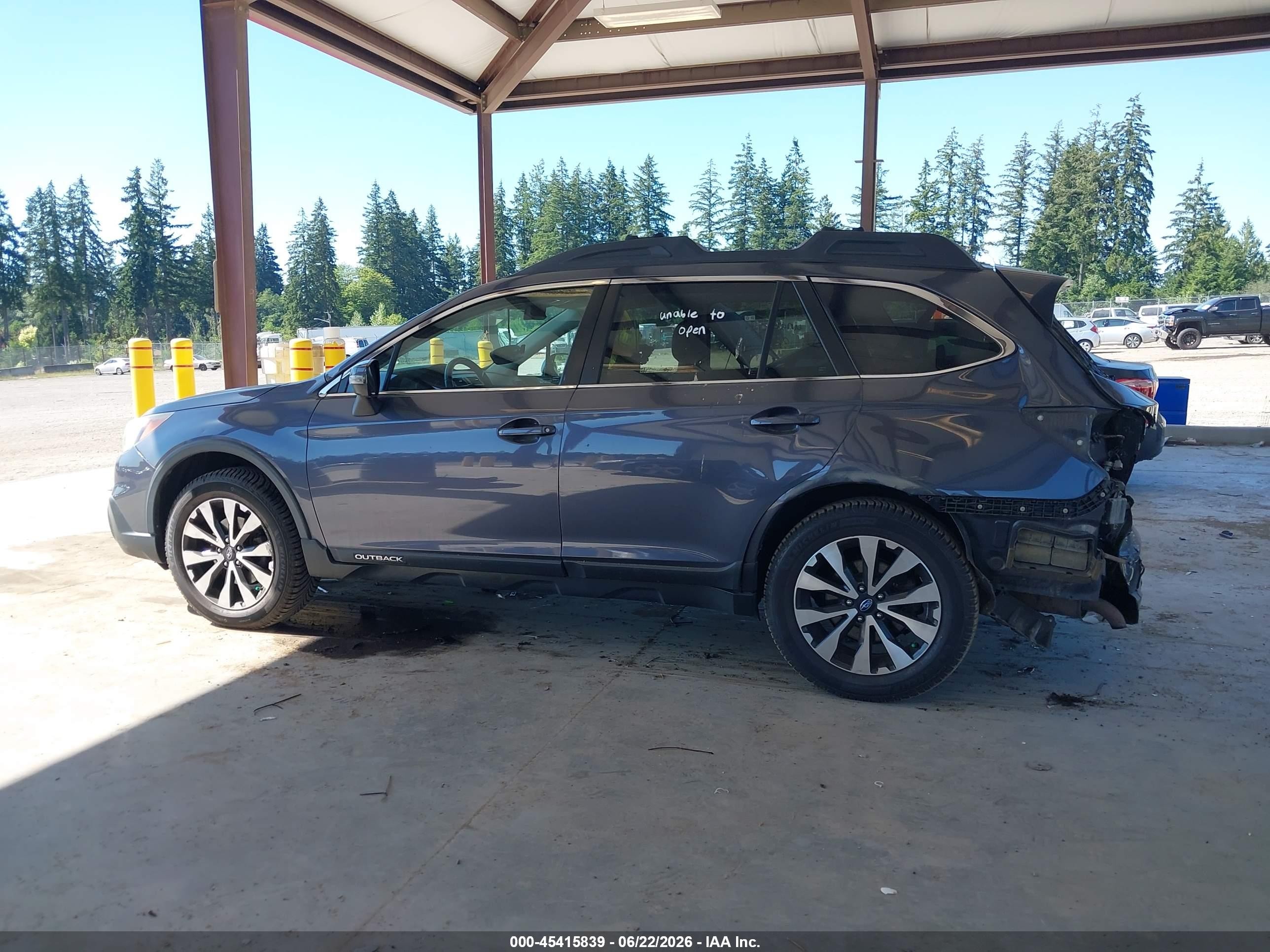 2015 Subaru Outback 2.5i Limited Gray vin: 4S4BSANC2F3291339
