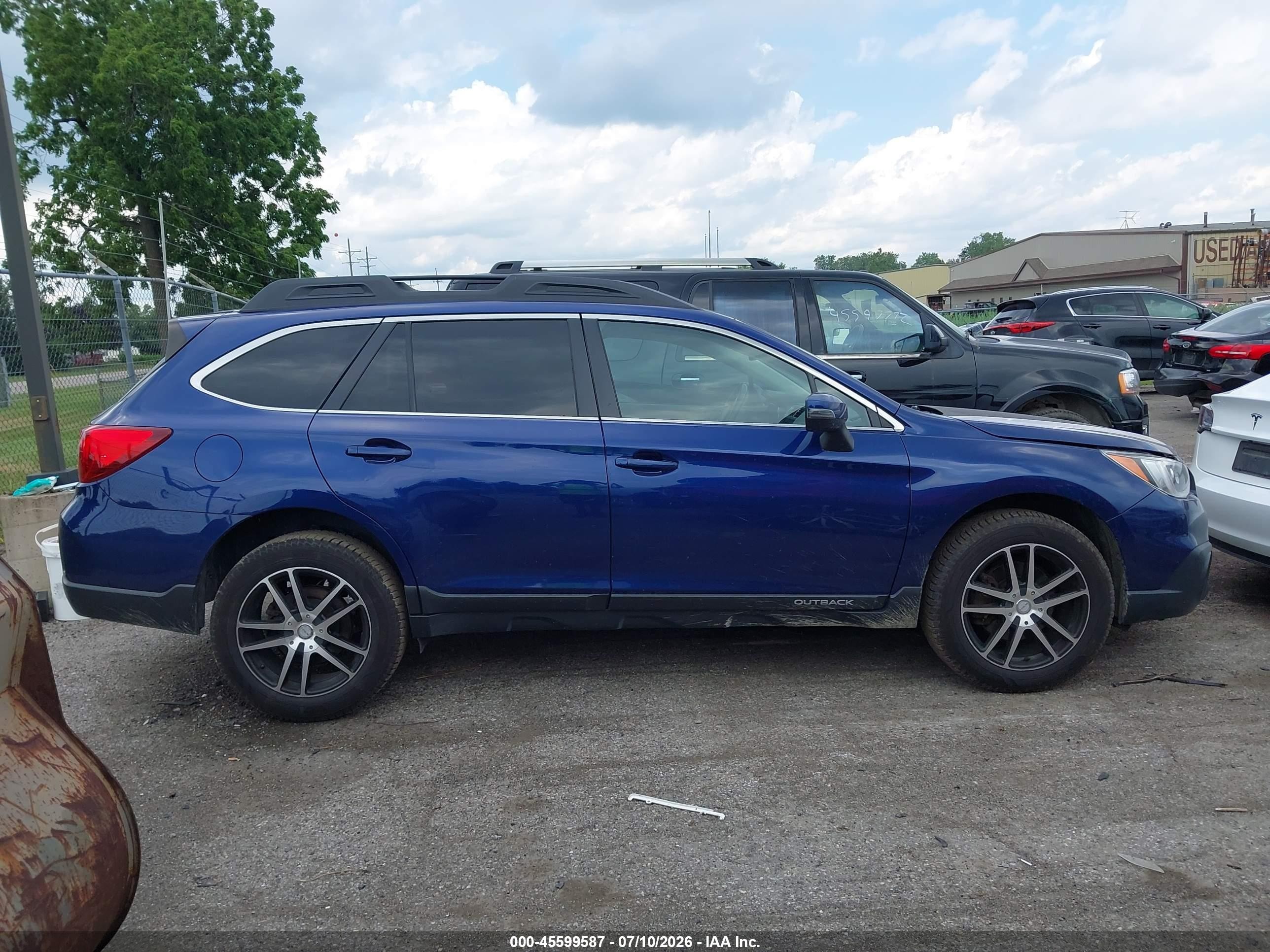 2015 Subaru Outback 2.5i Limited Синий vin: 4S4BSANC2F3315963