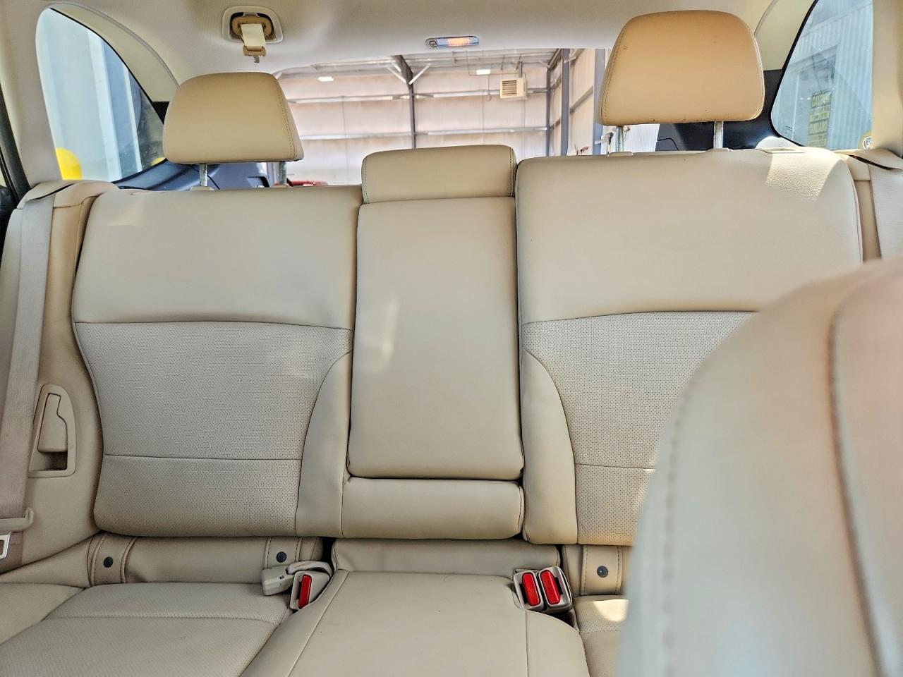 2015 Subaru Outback 2.5i Limited Зеленый vin: 4S4BSANC2F3318720