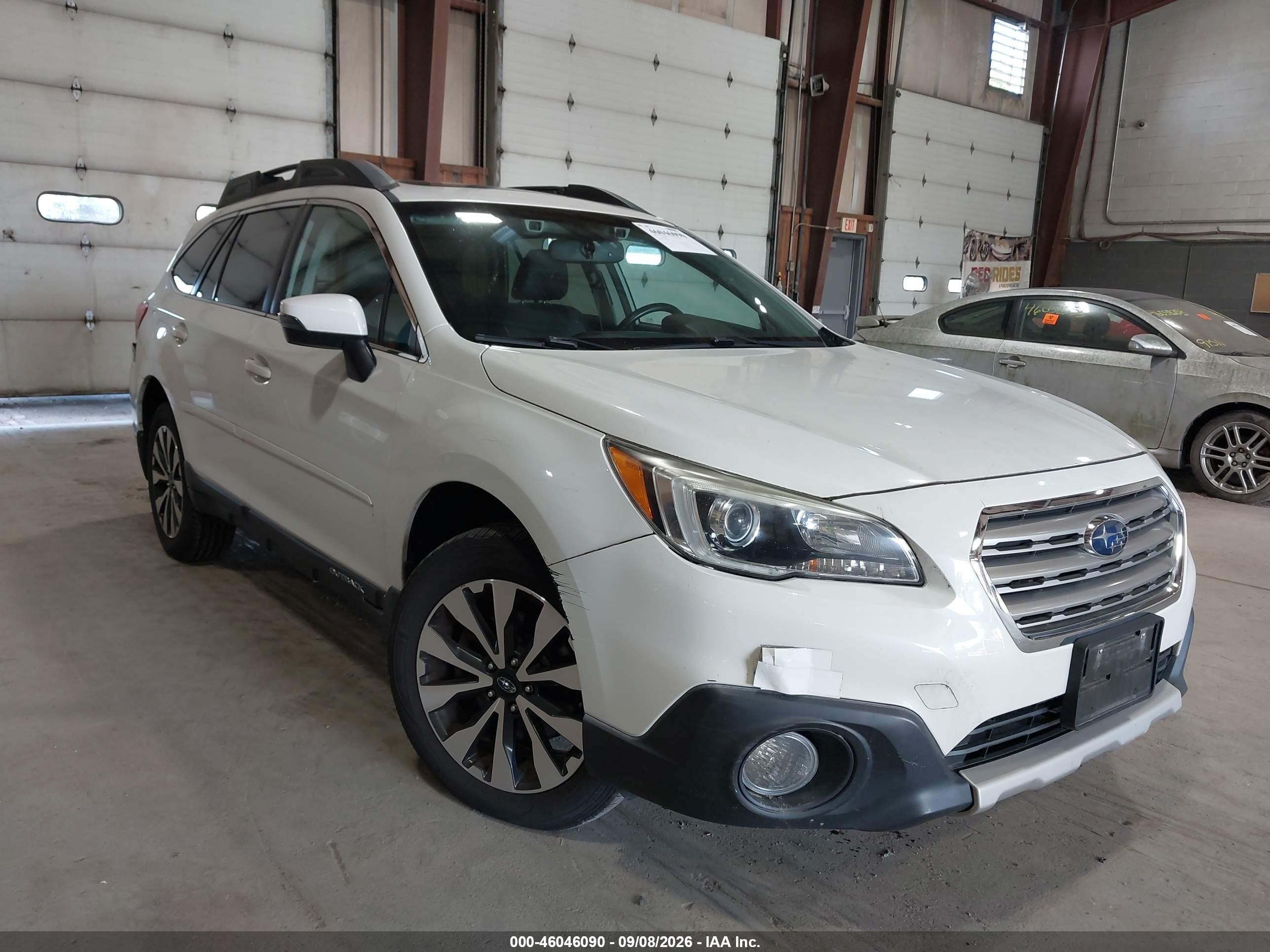 2015 Subaru Outback 2.5i Limited White vin: 4S4BSANC2F3336165